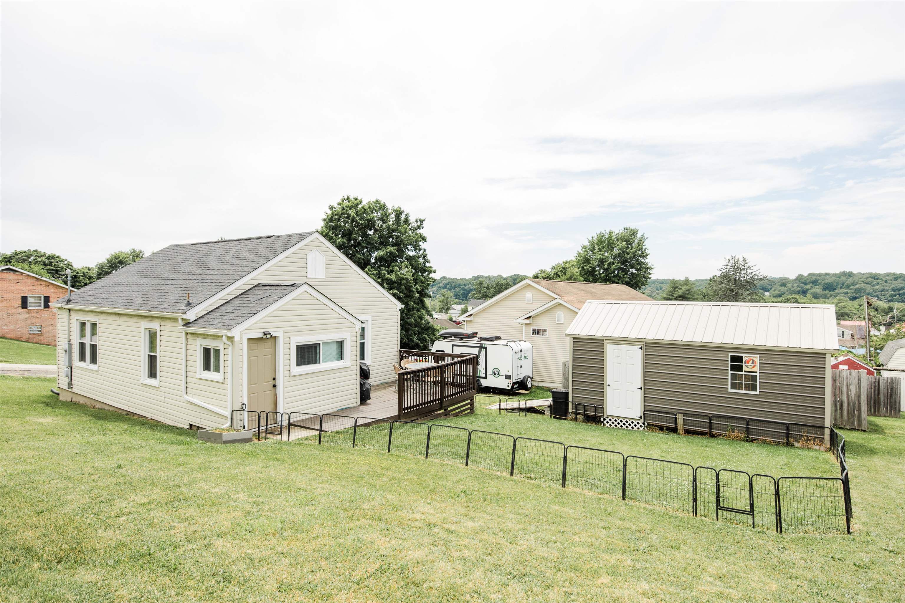 326 Windsor Street Radford VA 24141