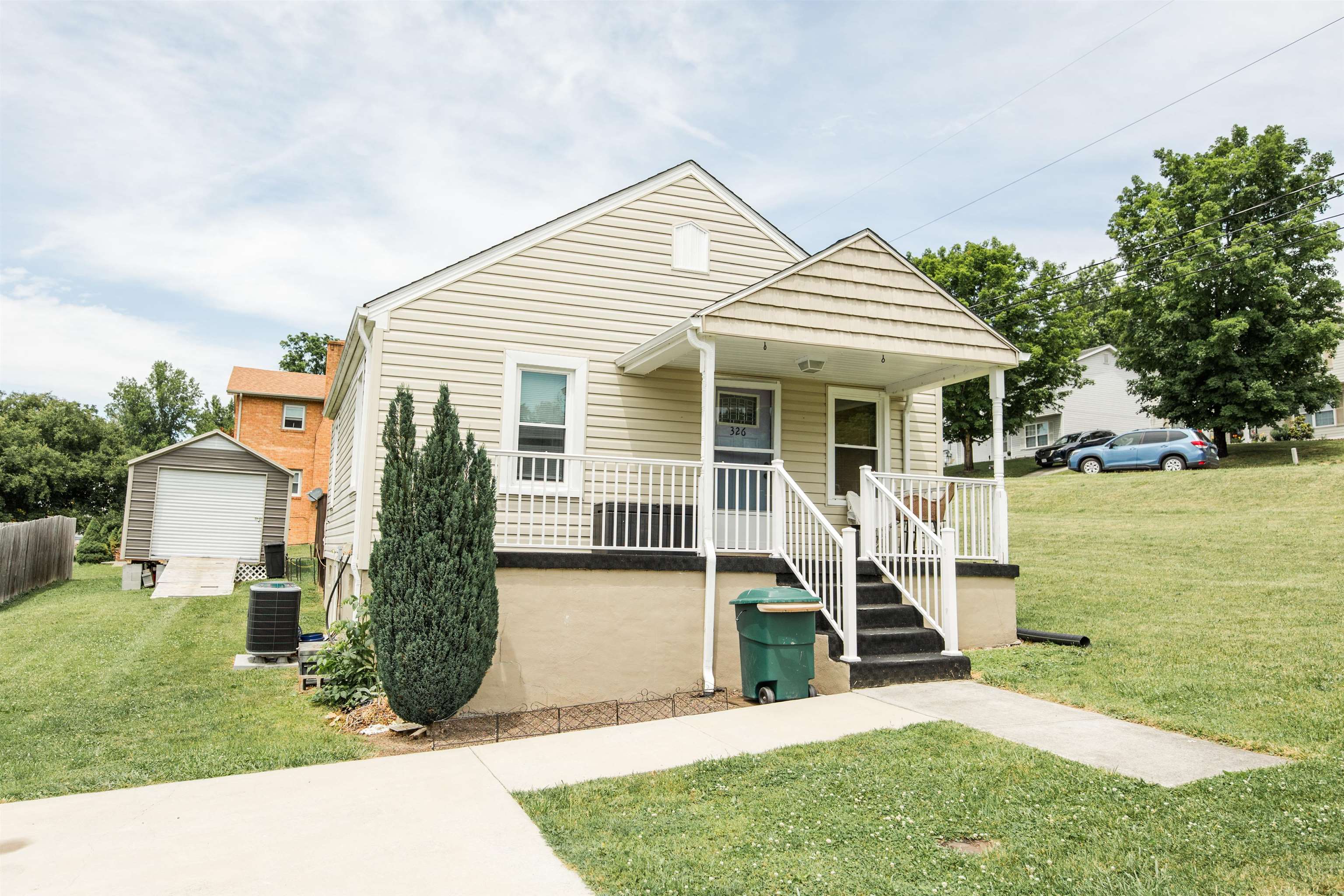 326 Windsor Street Radford VA 24141