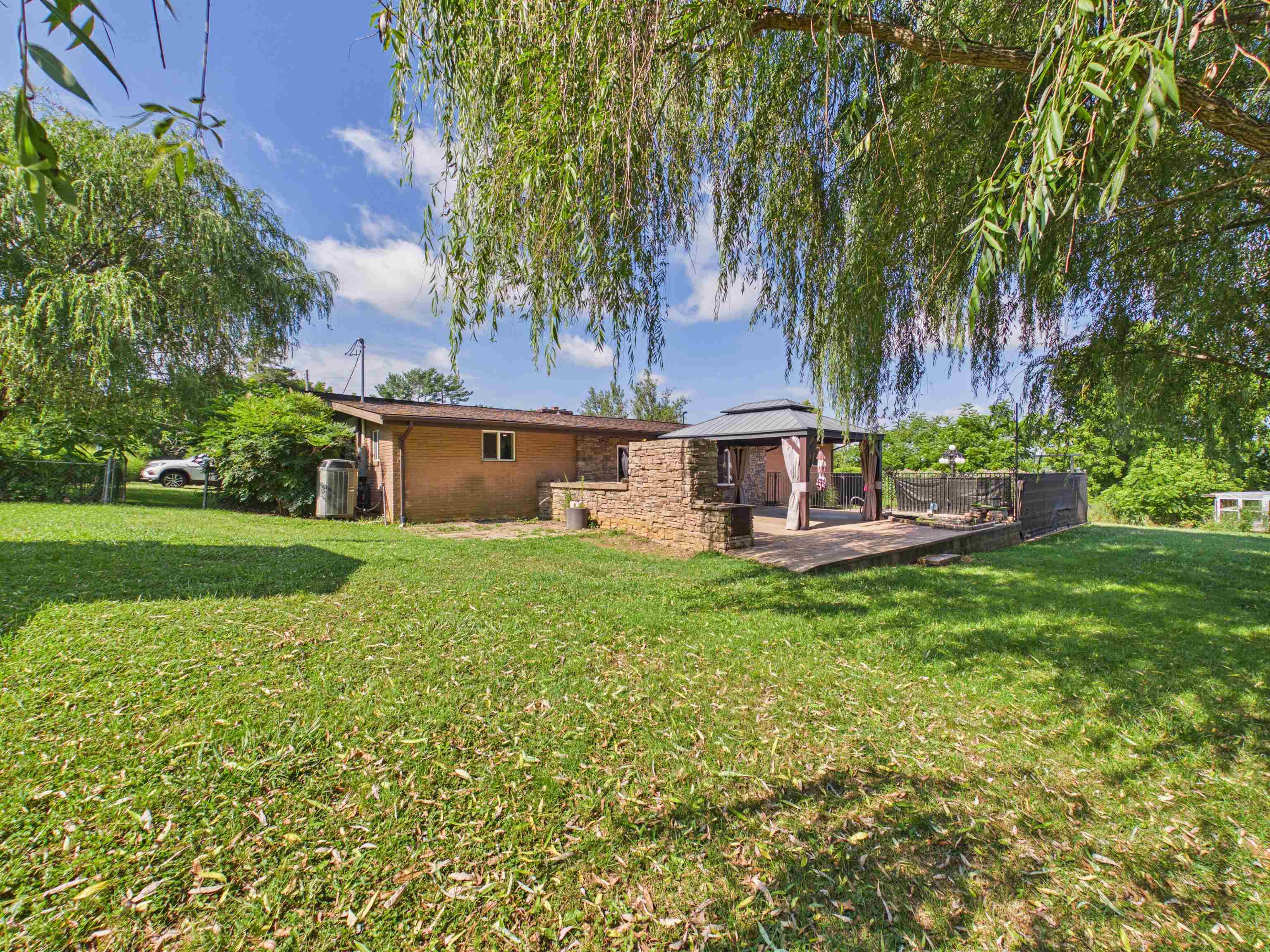 506 Denby Street Radford VA 24141