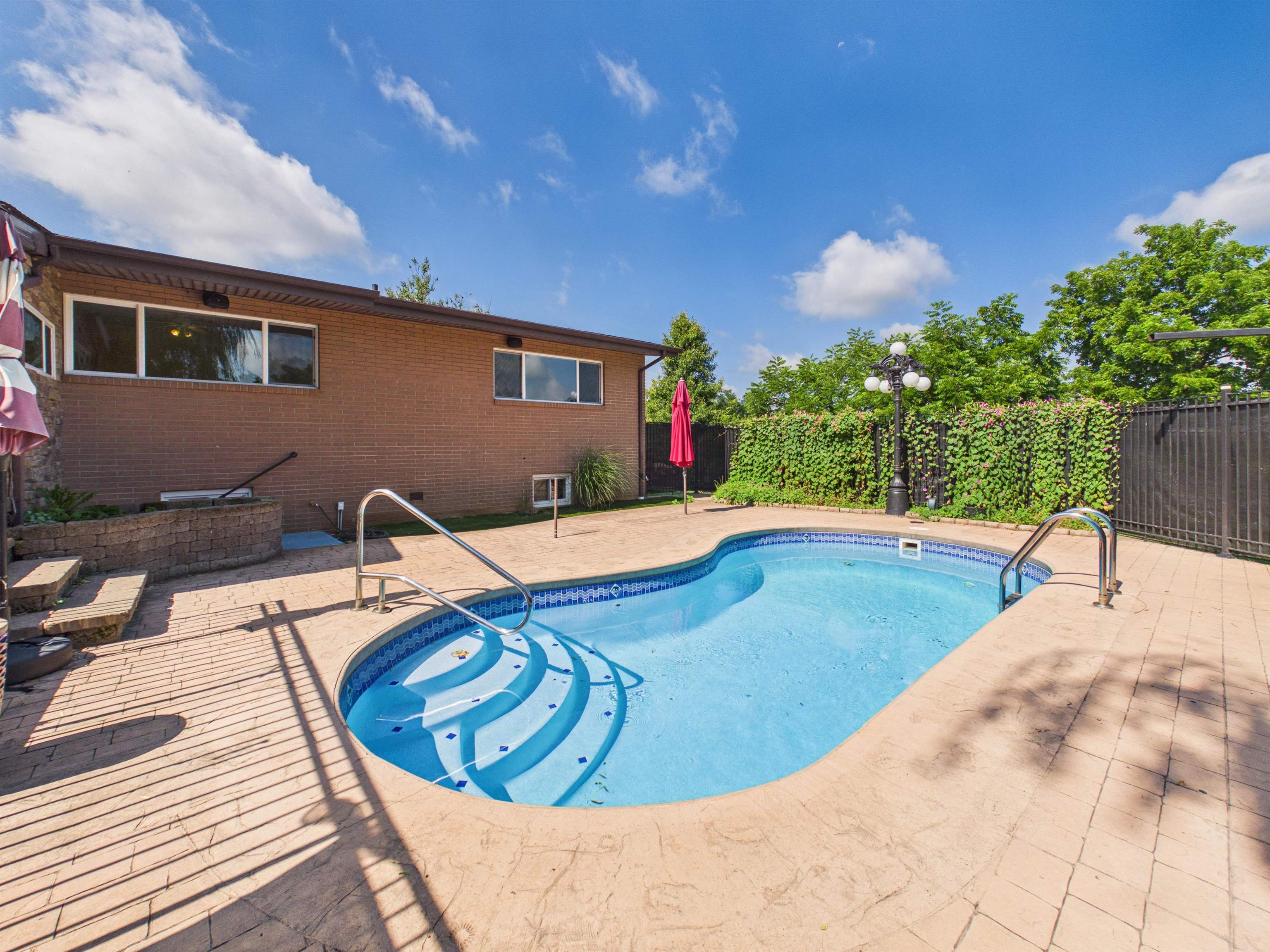506 Denby Street Radford VA 24141