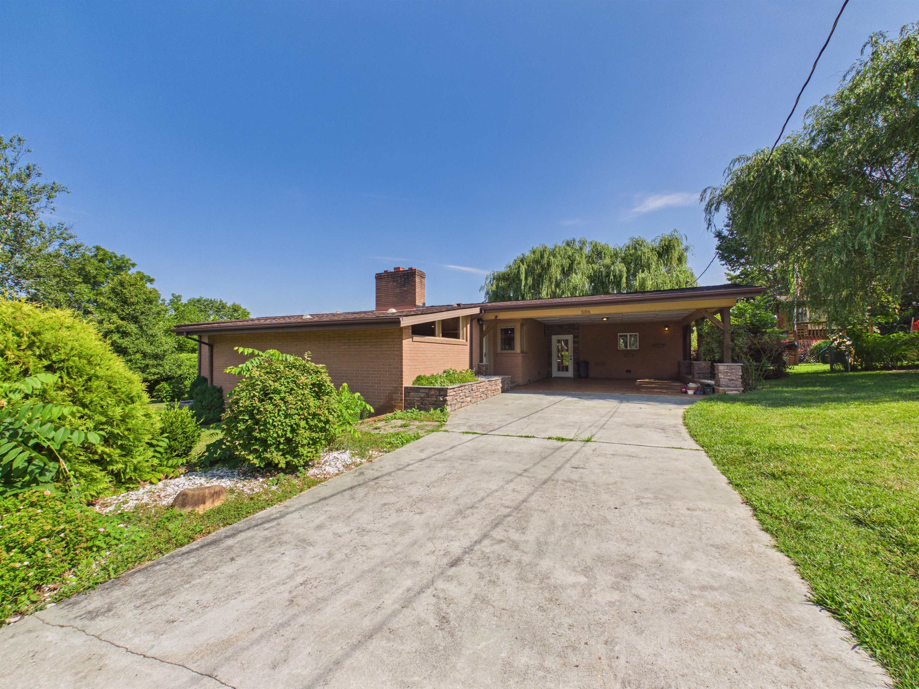 506 Denby Street Radford VA 24141