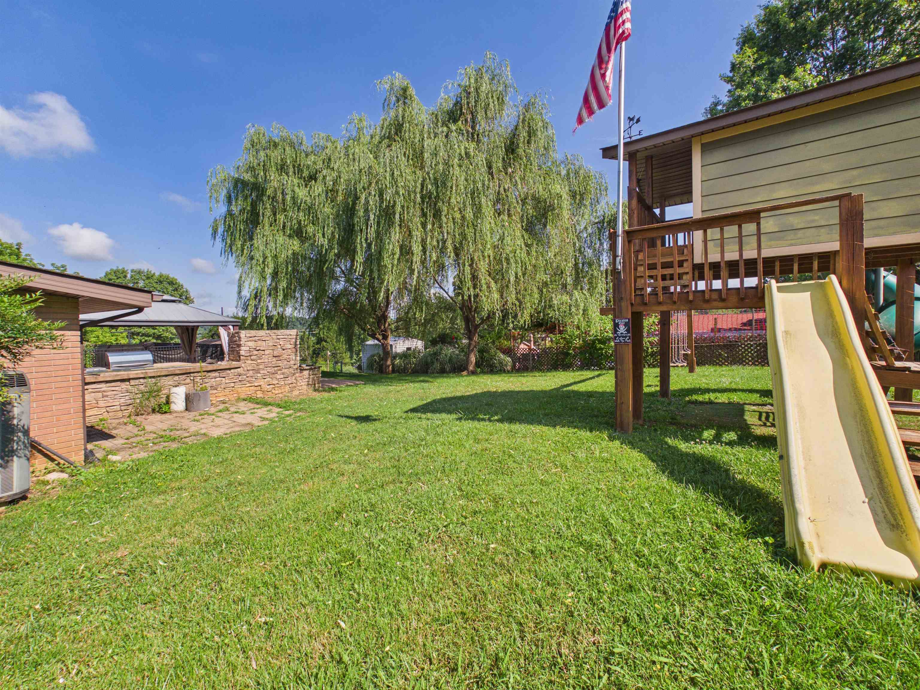 506 Denby Street Radford VA 24141