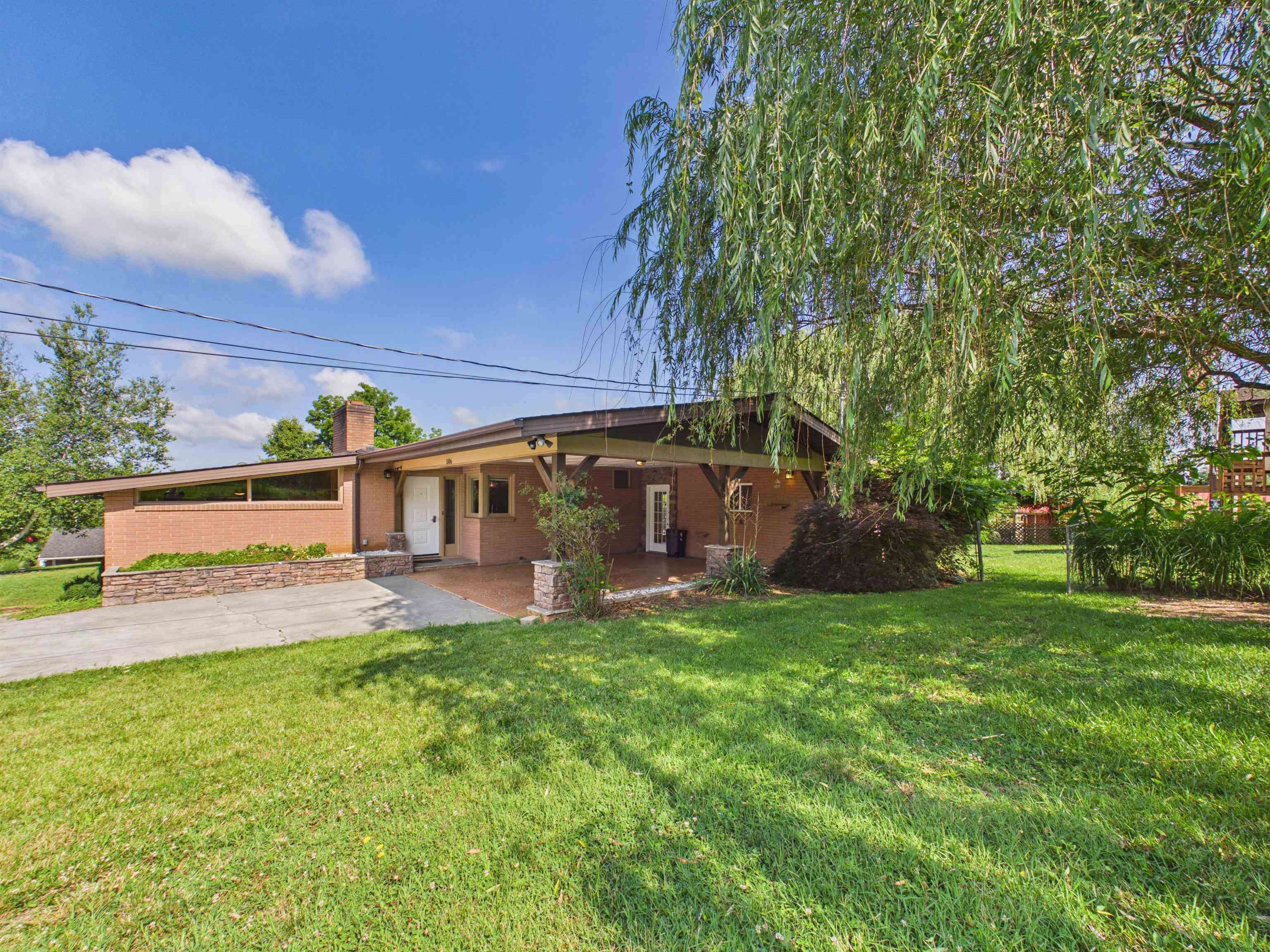 506 Denby Street Radford VA 24141