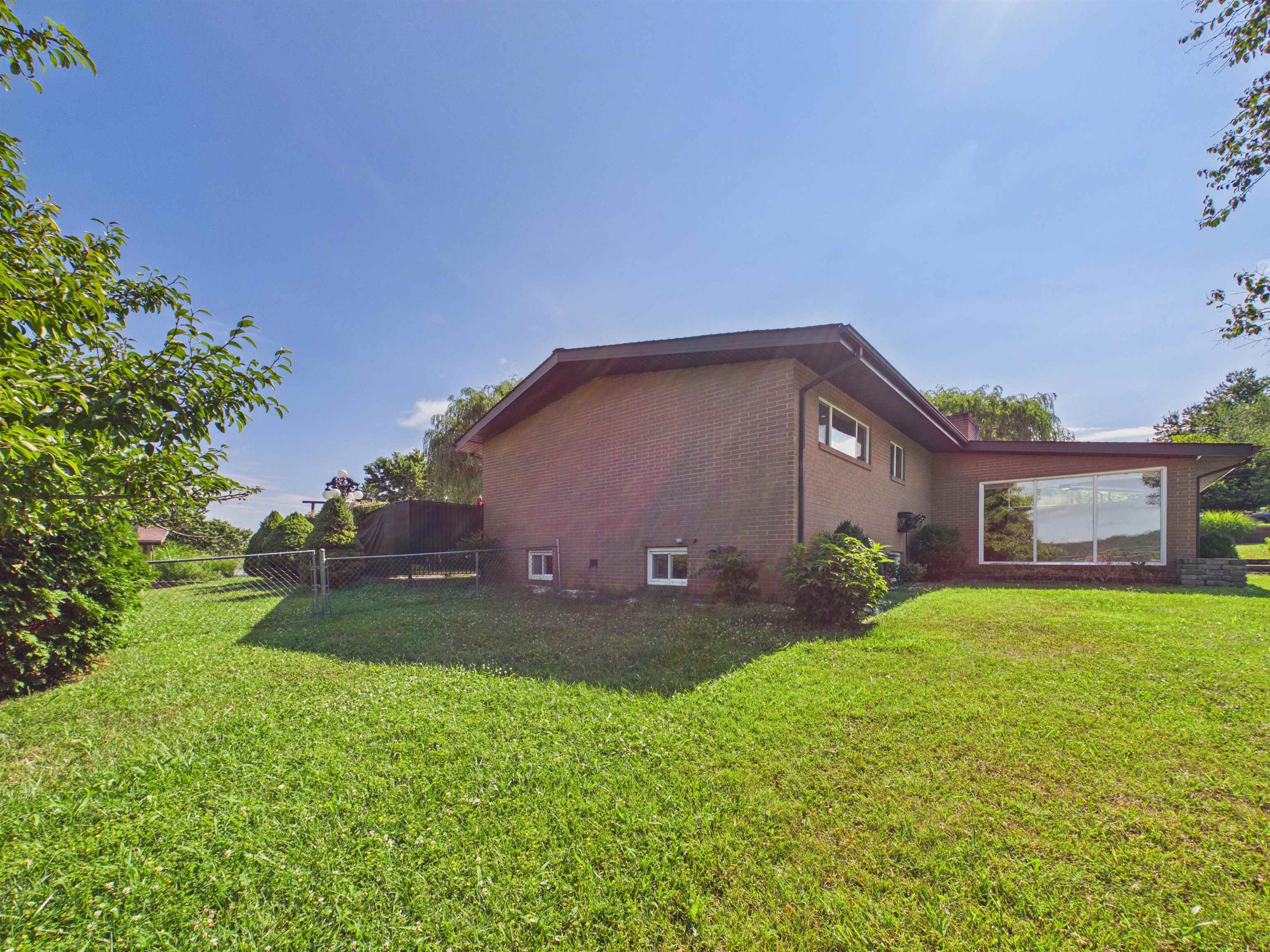 506 Denby Street Radford VA 24141