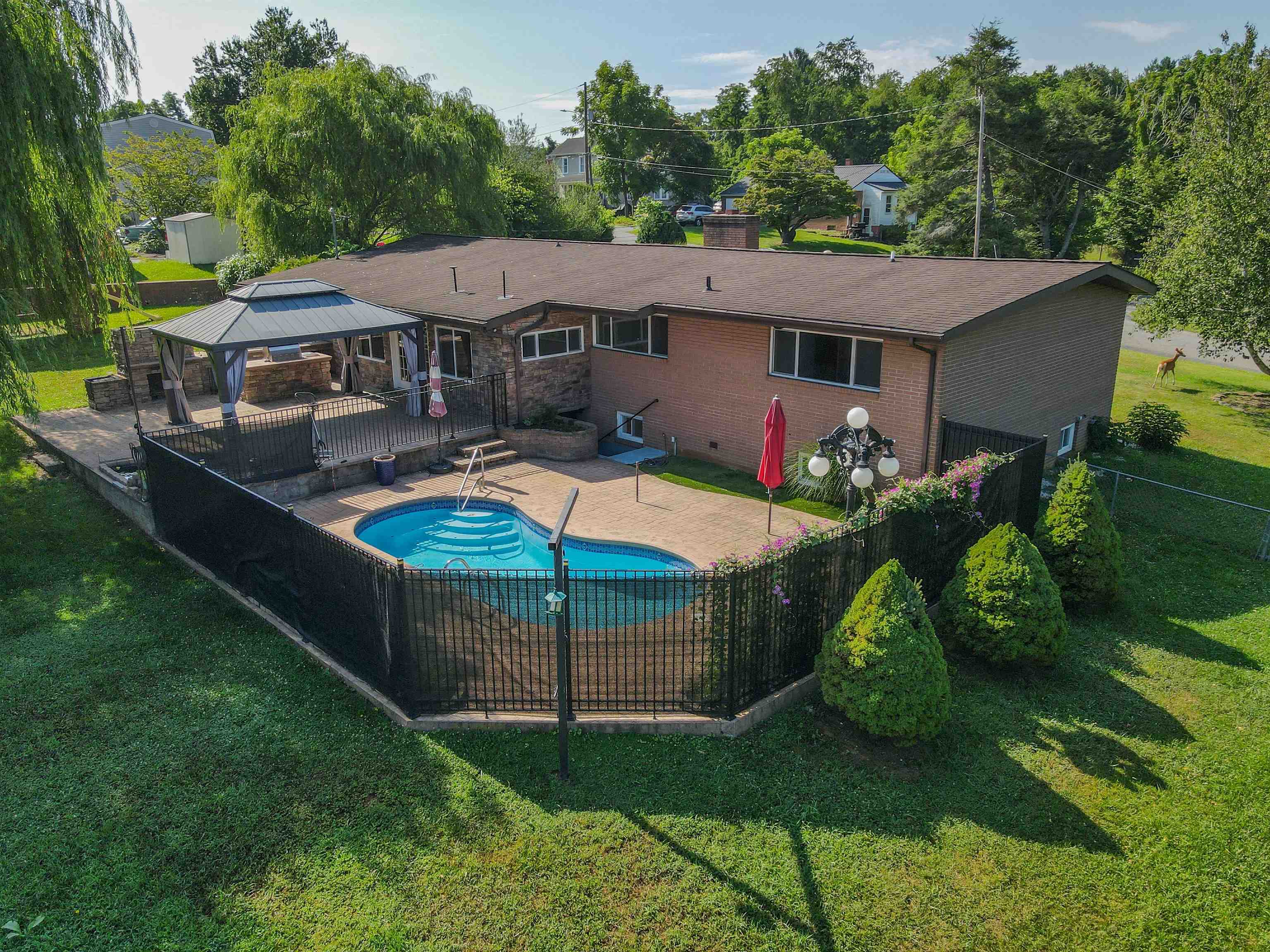 506 Denby Street Radford VA 24141