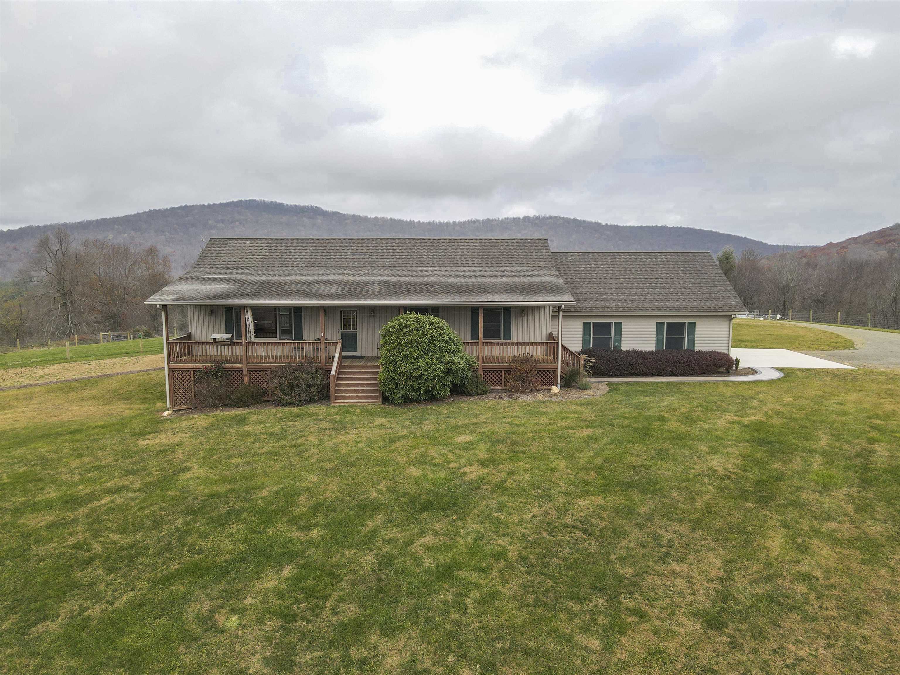 5485 Buffalo Mountain Road SW Willis VA 24380