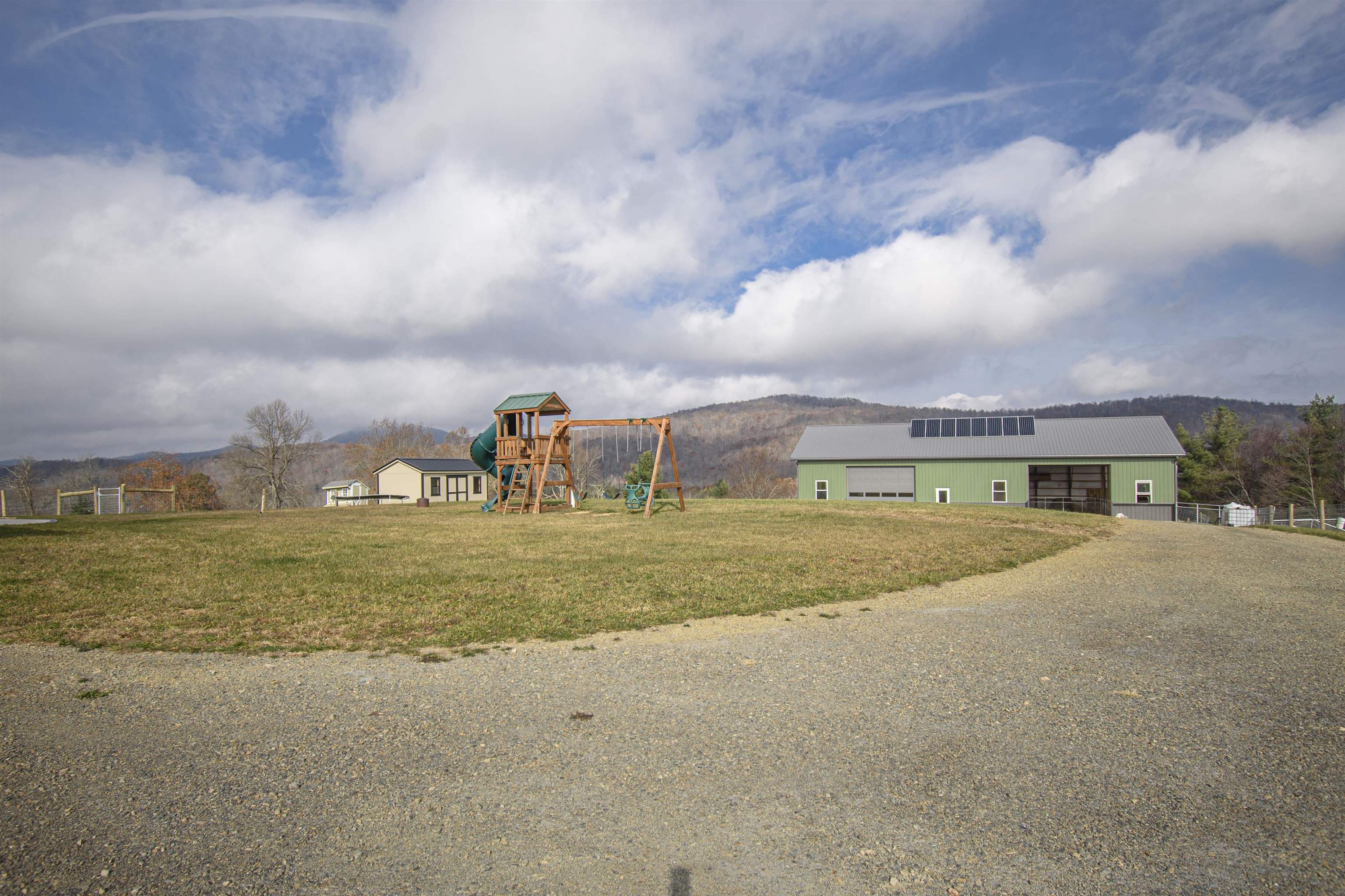 5485 Buffalo Mountain Road SW Willis VA 24380