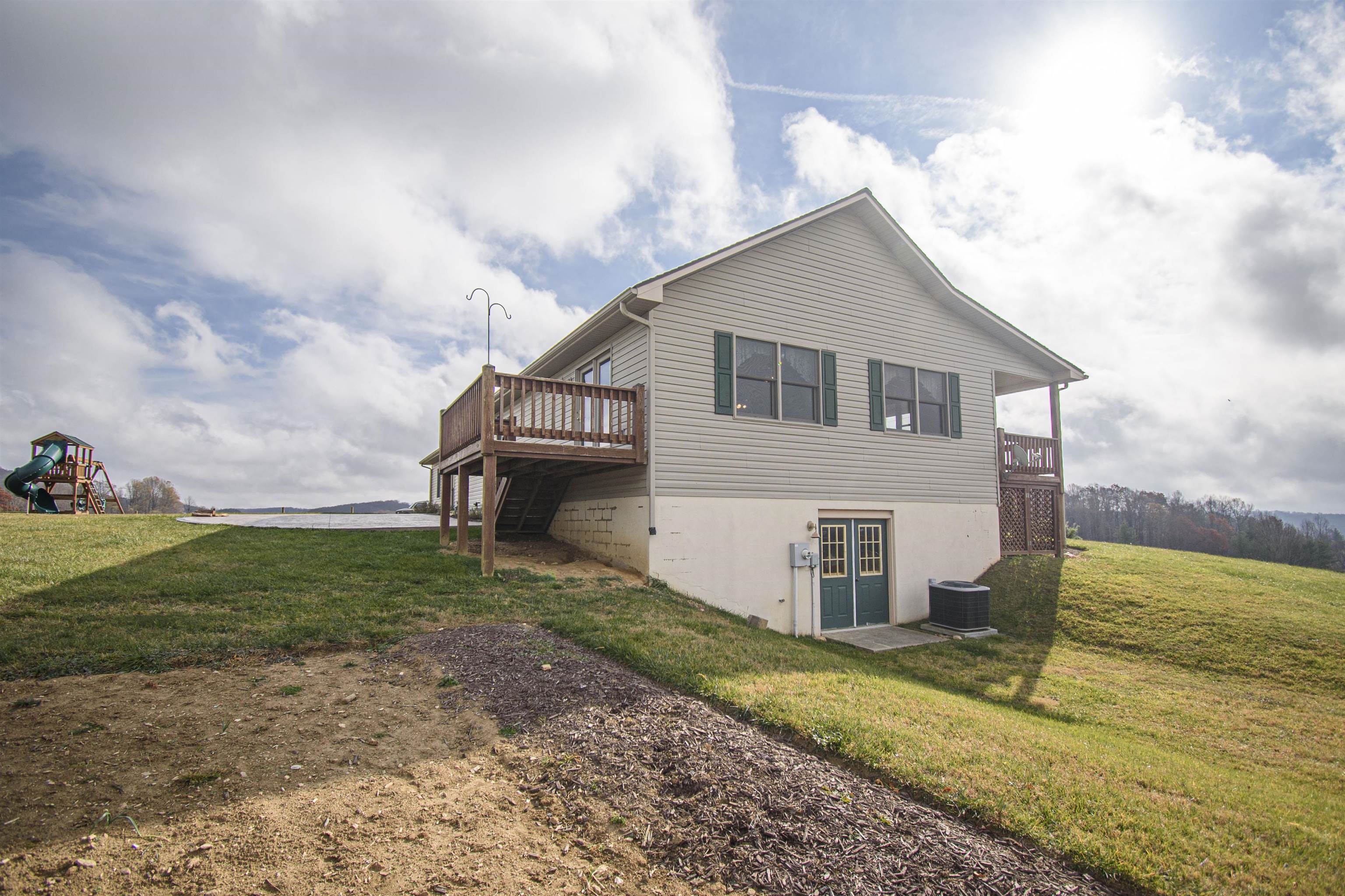 5485 Buffalo Mountain Road SW Willis VA 24380