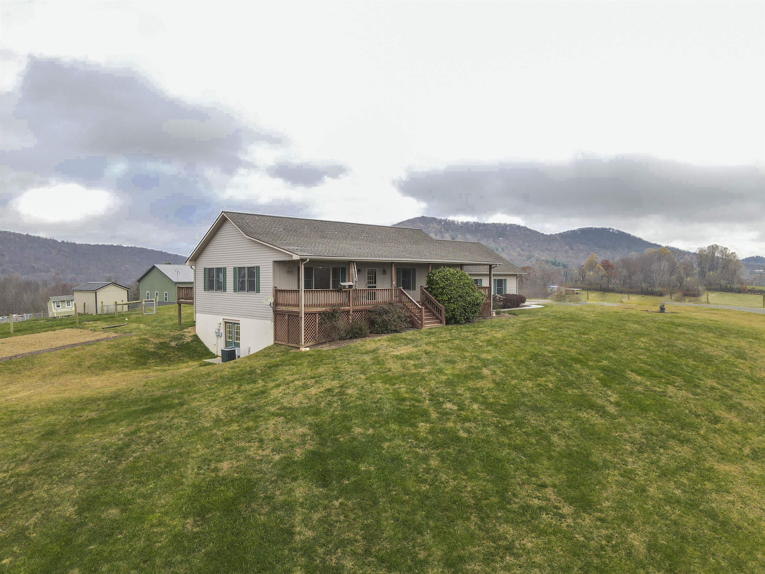 5485 Buffalo Mountain Road SW Willis VA 24380