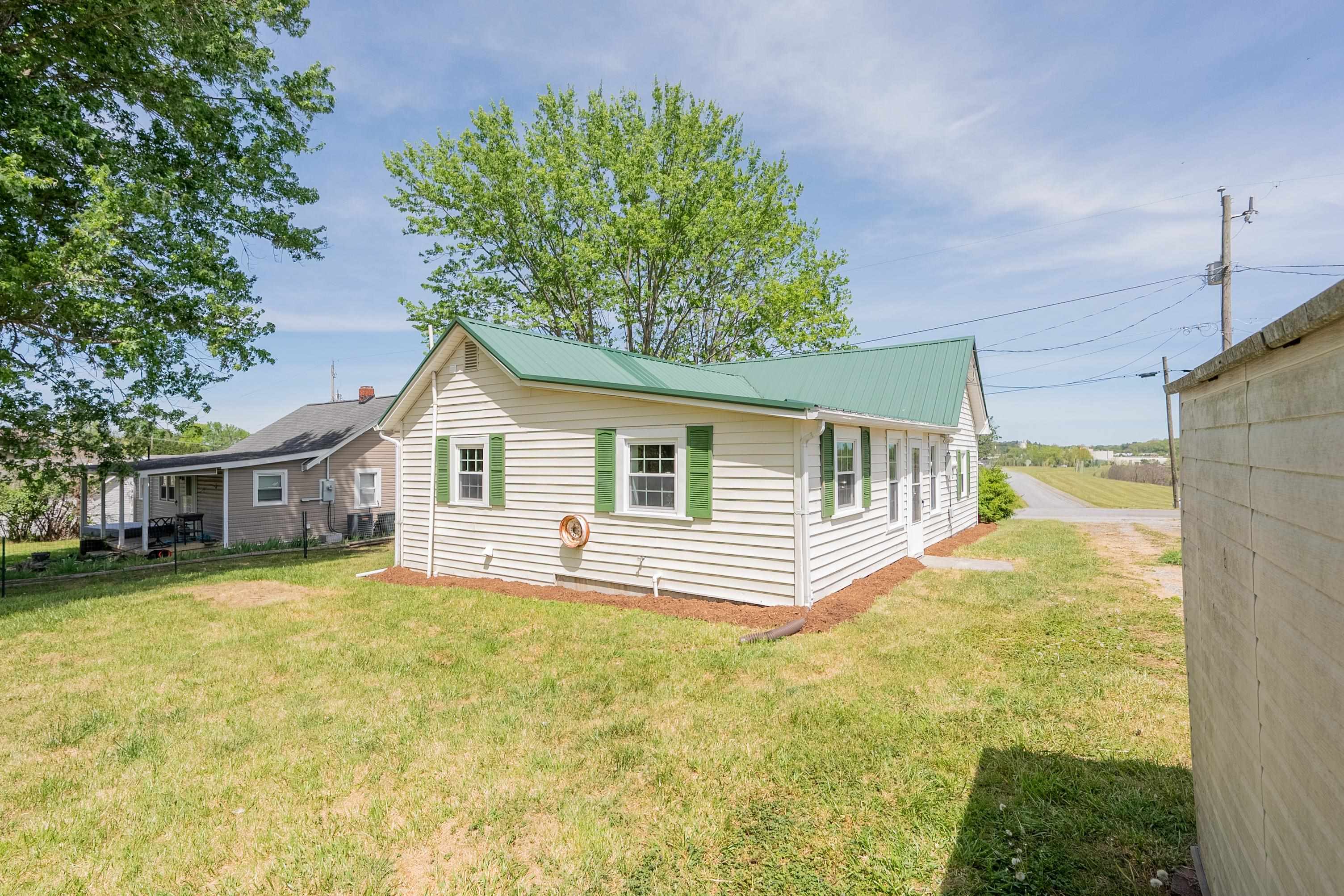 1914 Warden Springs Road Pulaski VA 24301
