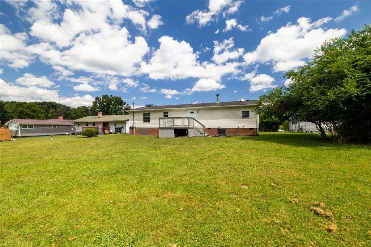 1608 Taylor Street Radford VA 24141