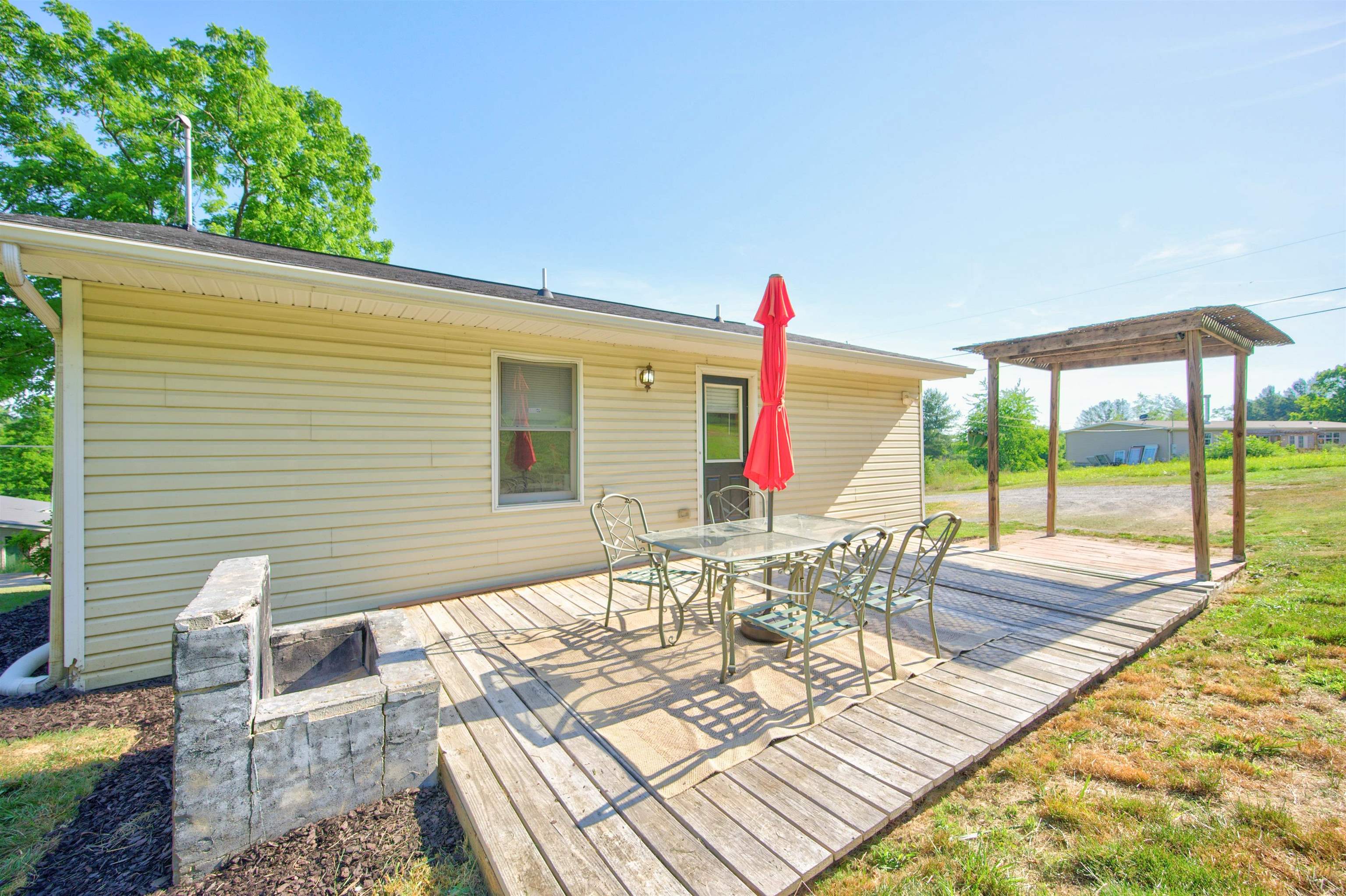 6226 Old Route 11 Road Dublin VA 24084