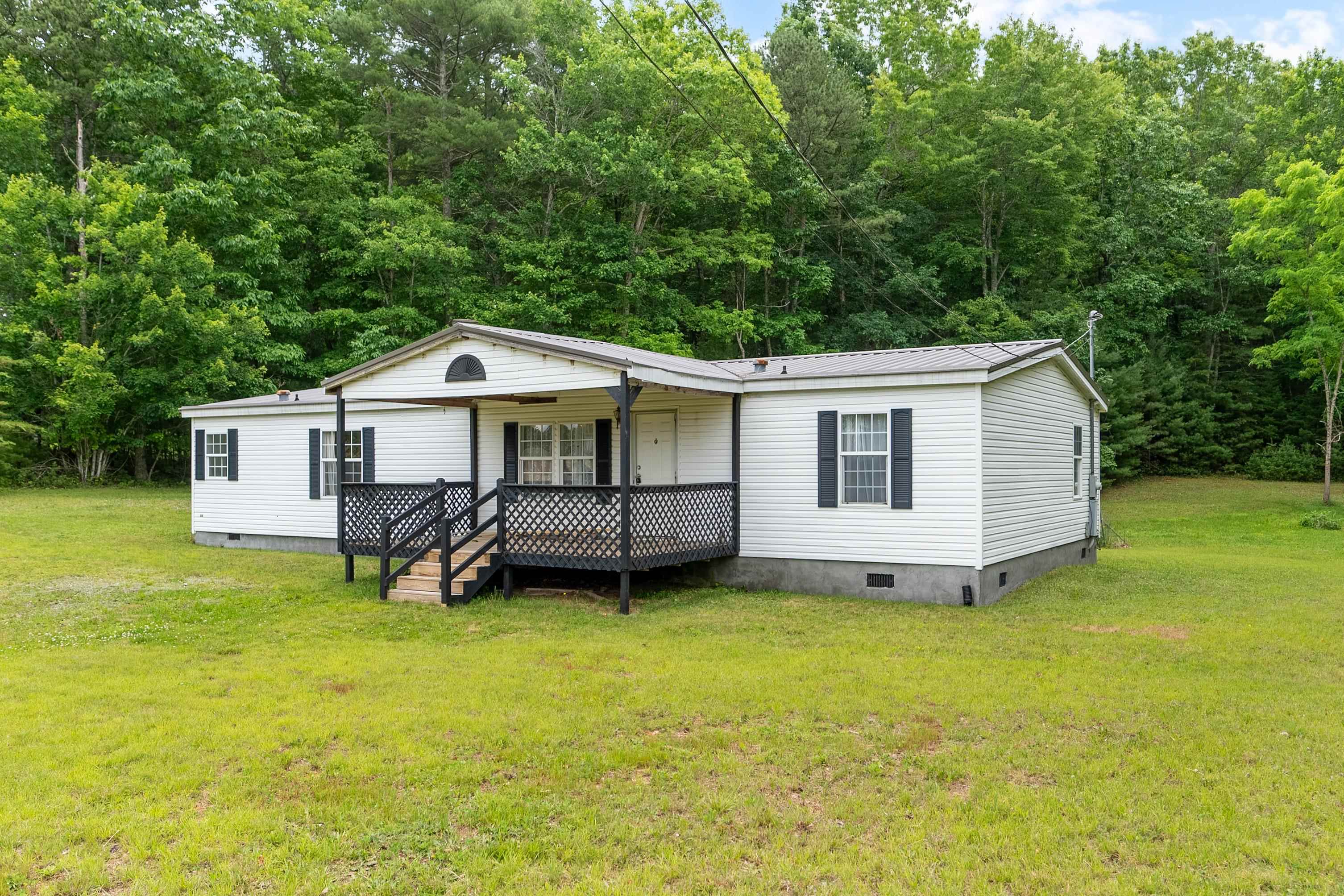 313 Lanter Road Speedwell VA 24374