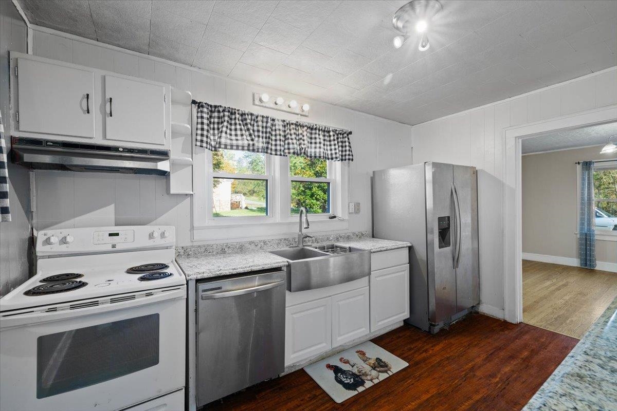 218 Doe Creek Road Pembroke VA 24136