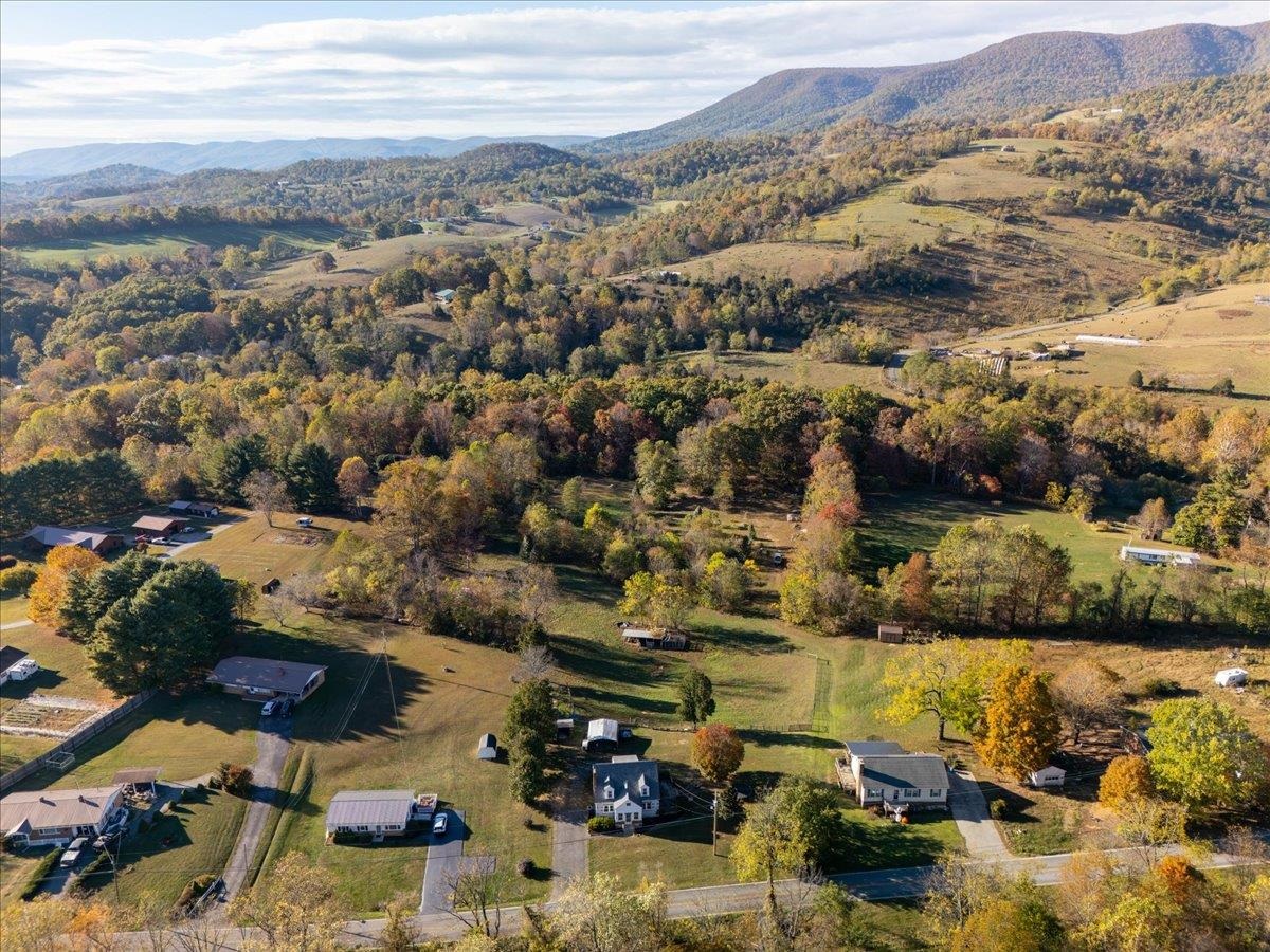 218 Doe Creek Road Pembroke VA 24136