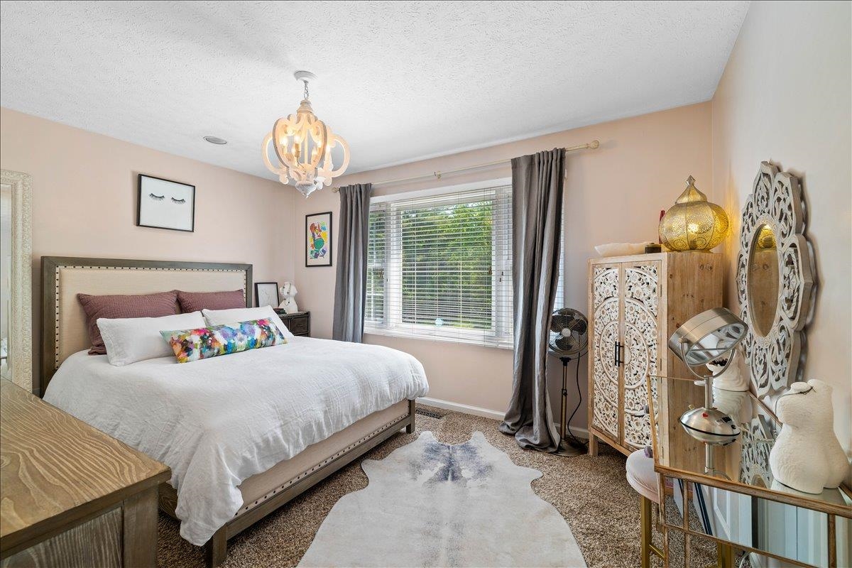 6352 Spring Avenue Fairlawn VA 24141
