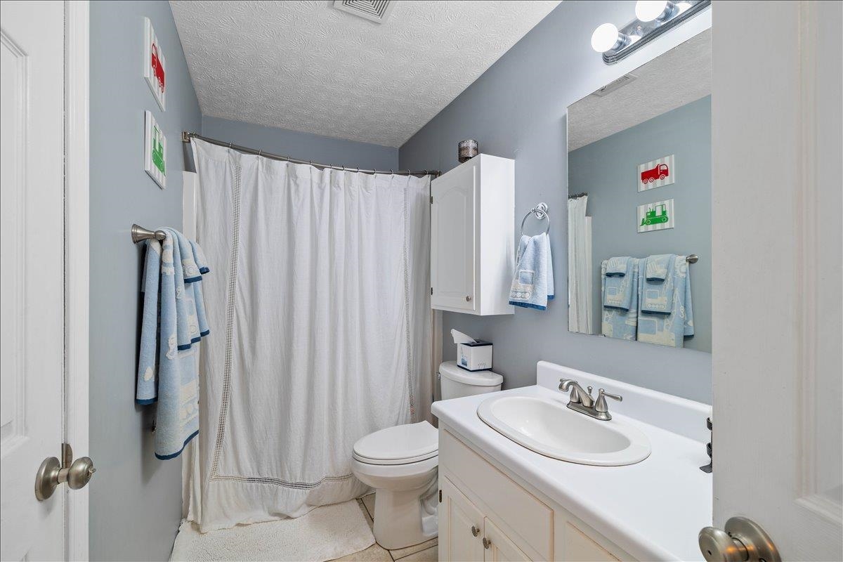 6352 Spring Avenue Fairlawn VA 24141