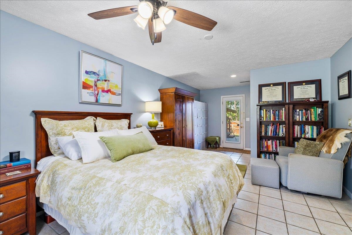 6352 Spring Avenue Fairlawn VA 24141