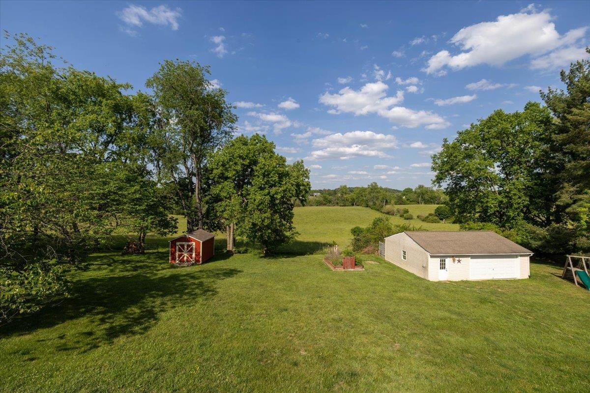 6352 Spring Avenue Fairlawn VA 24141