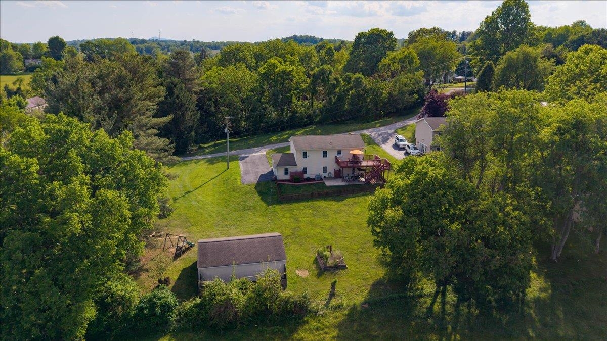 6352 Spring Avenue Fairlawn VA 24141