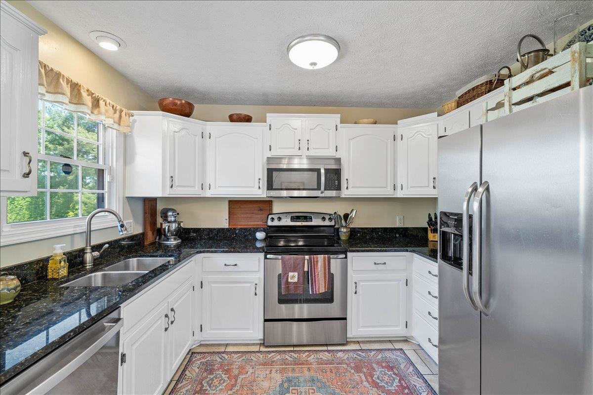 6352 Spring Avenue Fairlawn VA 24141