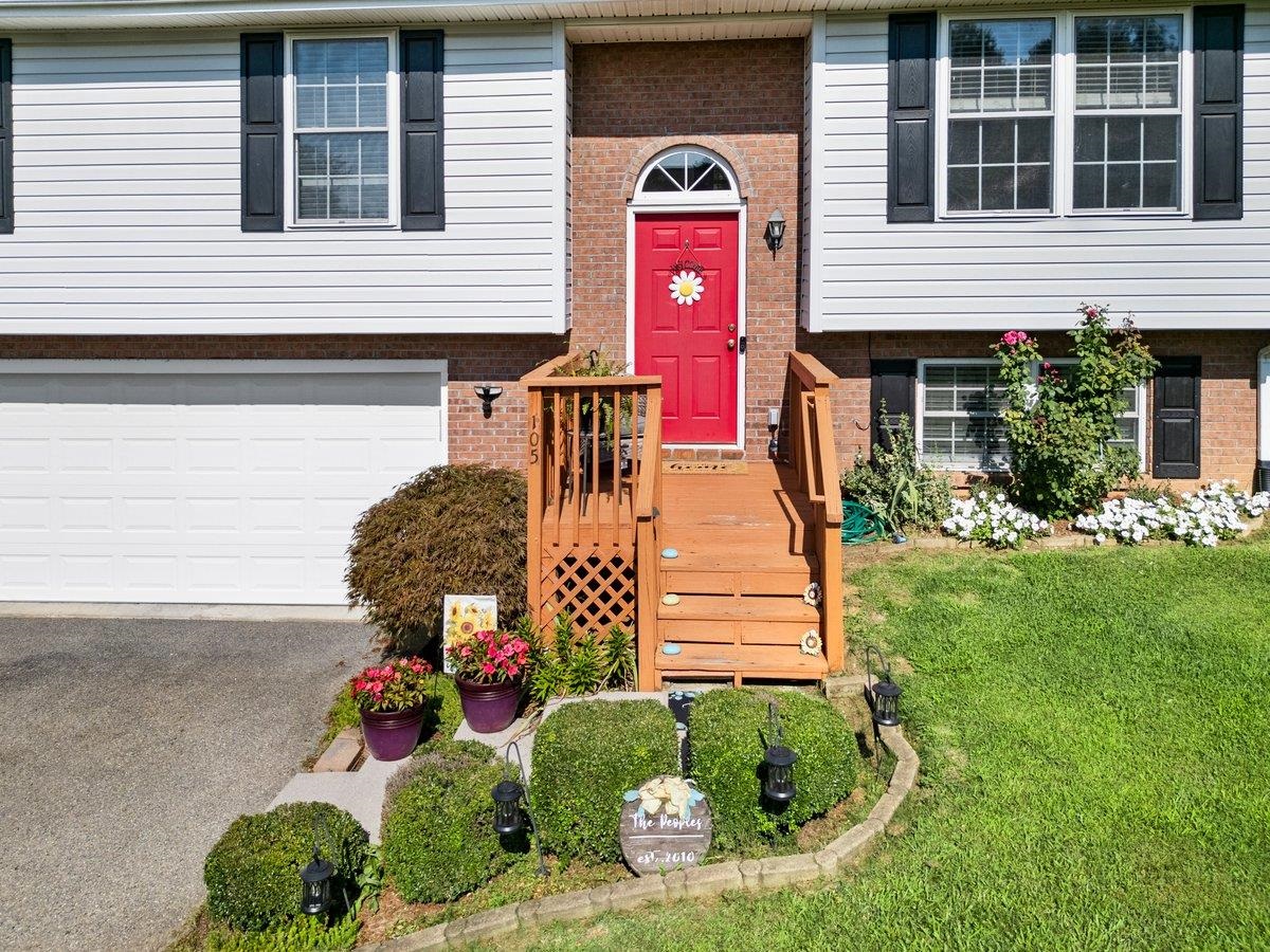 105 Ashton Court Christiansburg VA 24073