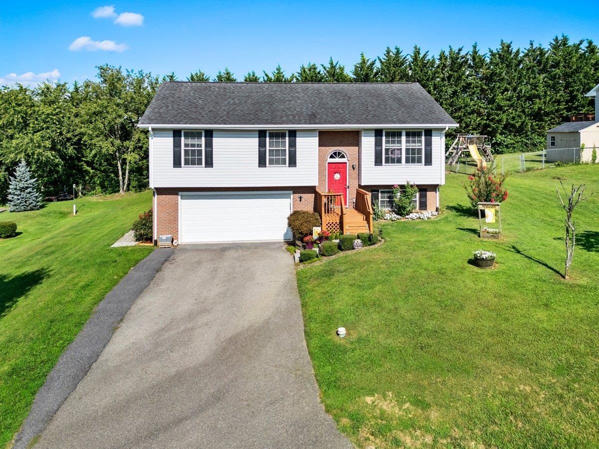 105 Ashton Court Christiansburg VA 24073