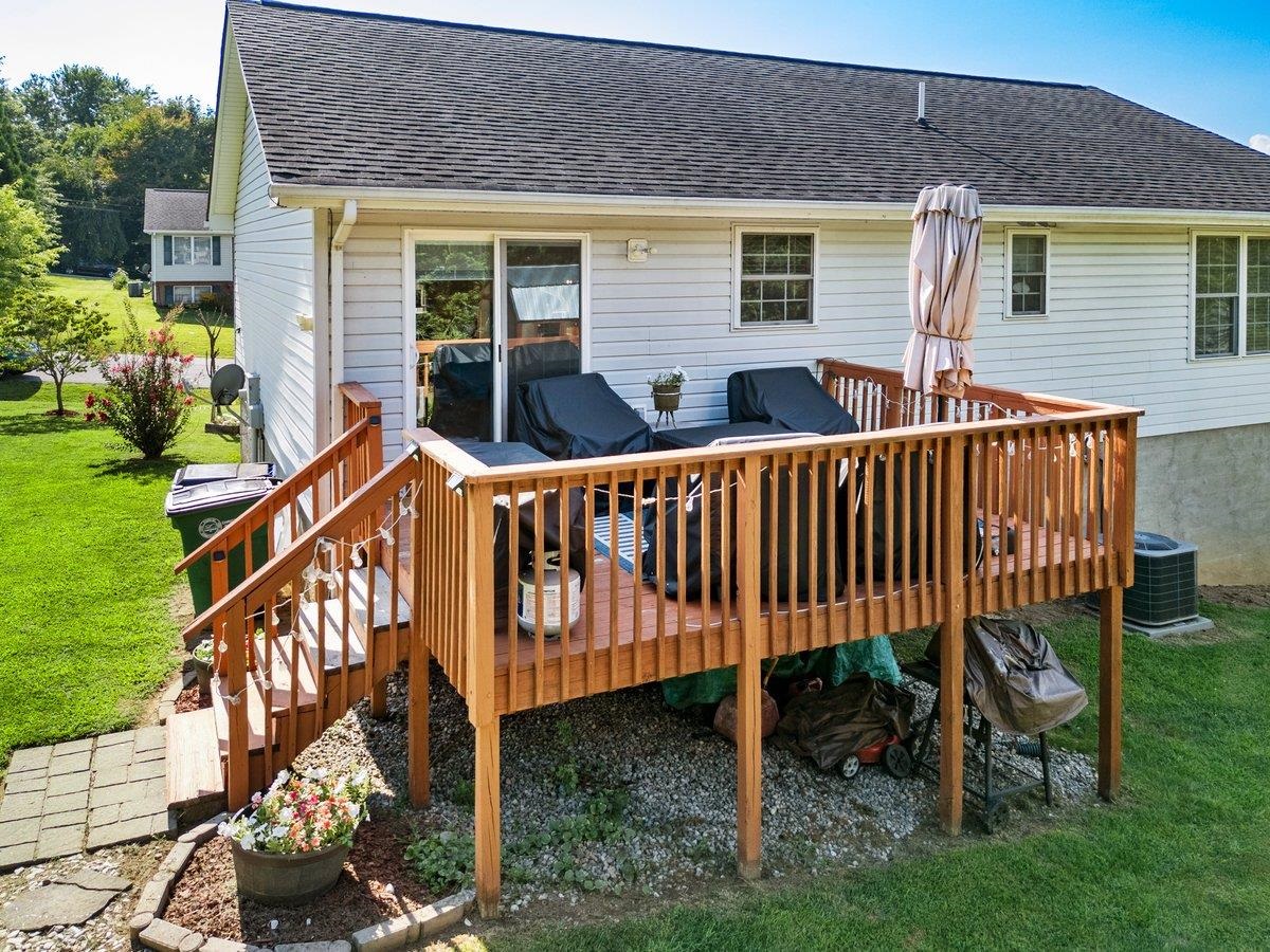 105 Ashton Court Christiansburg VA 24073