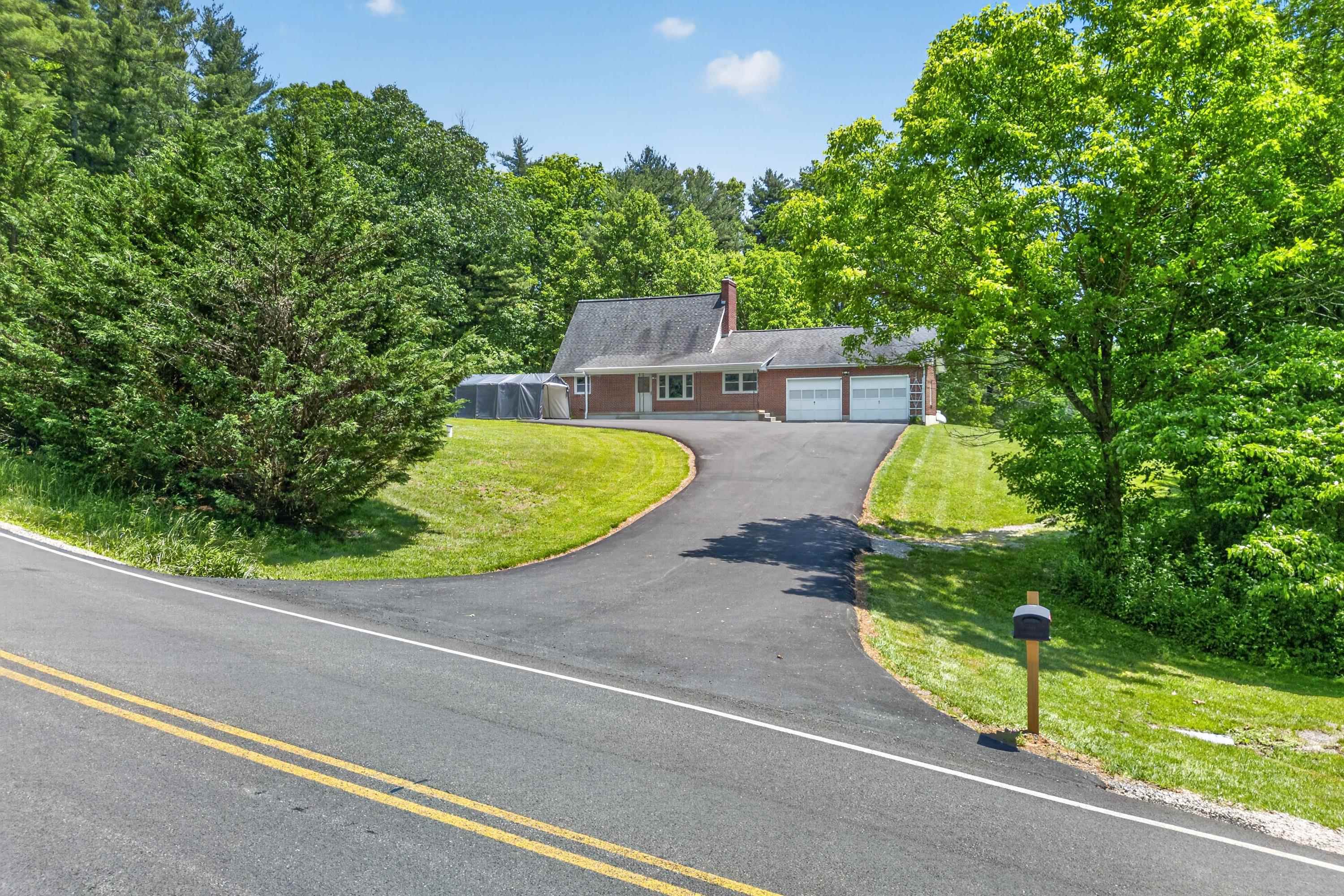 644 Daniels Run Road NE Copper Hill VA 24079