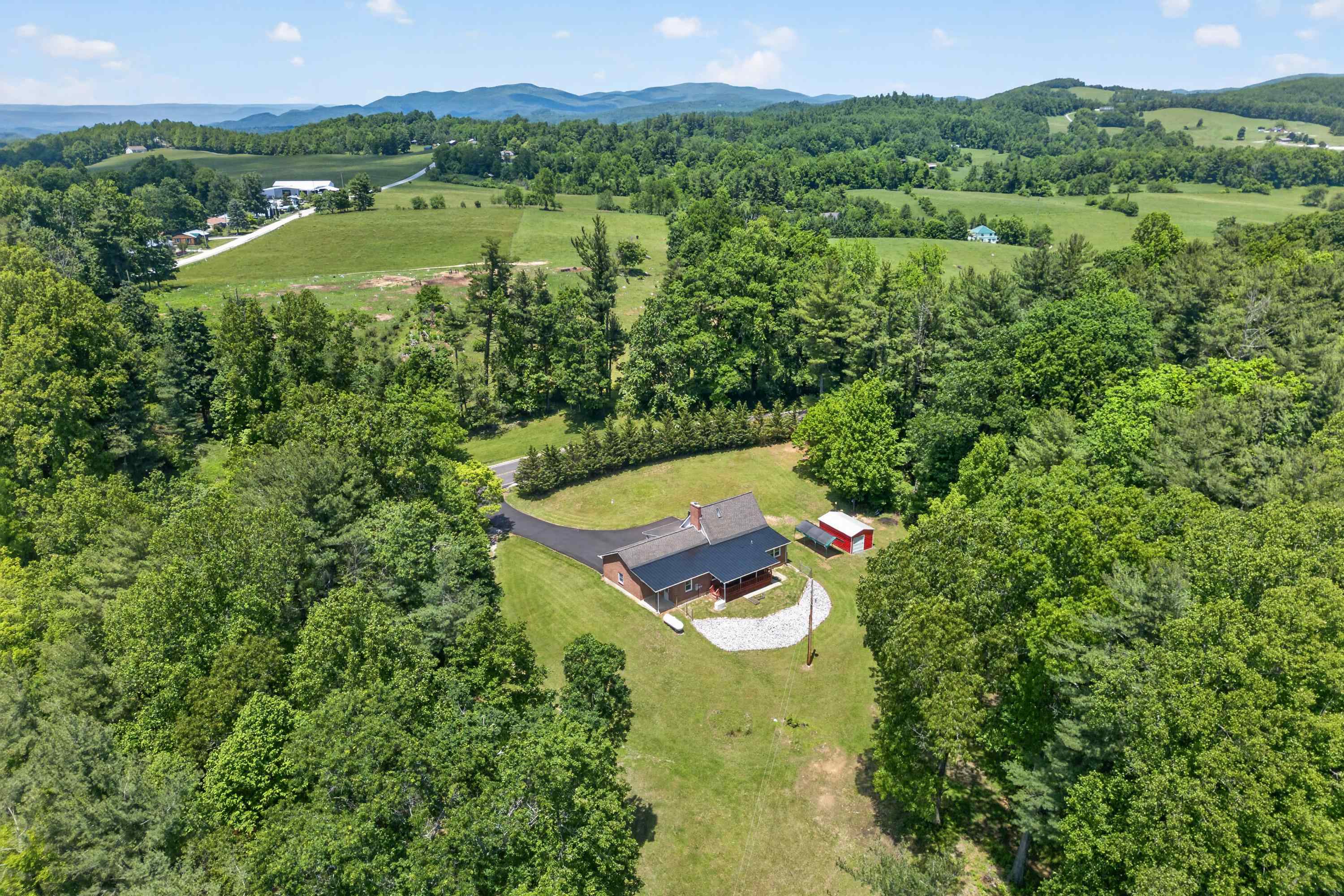 644 Daniels Run Road NE Copper Hill VA 24079