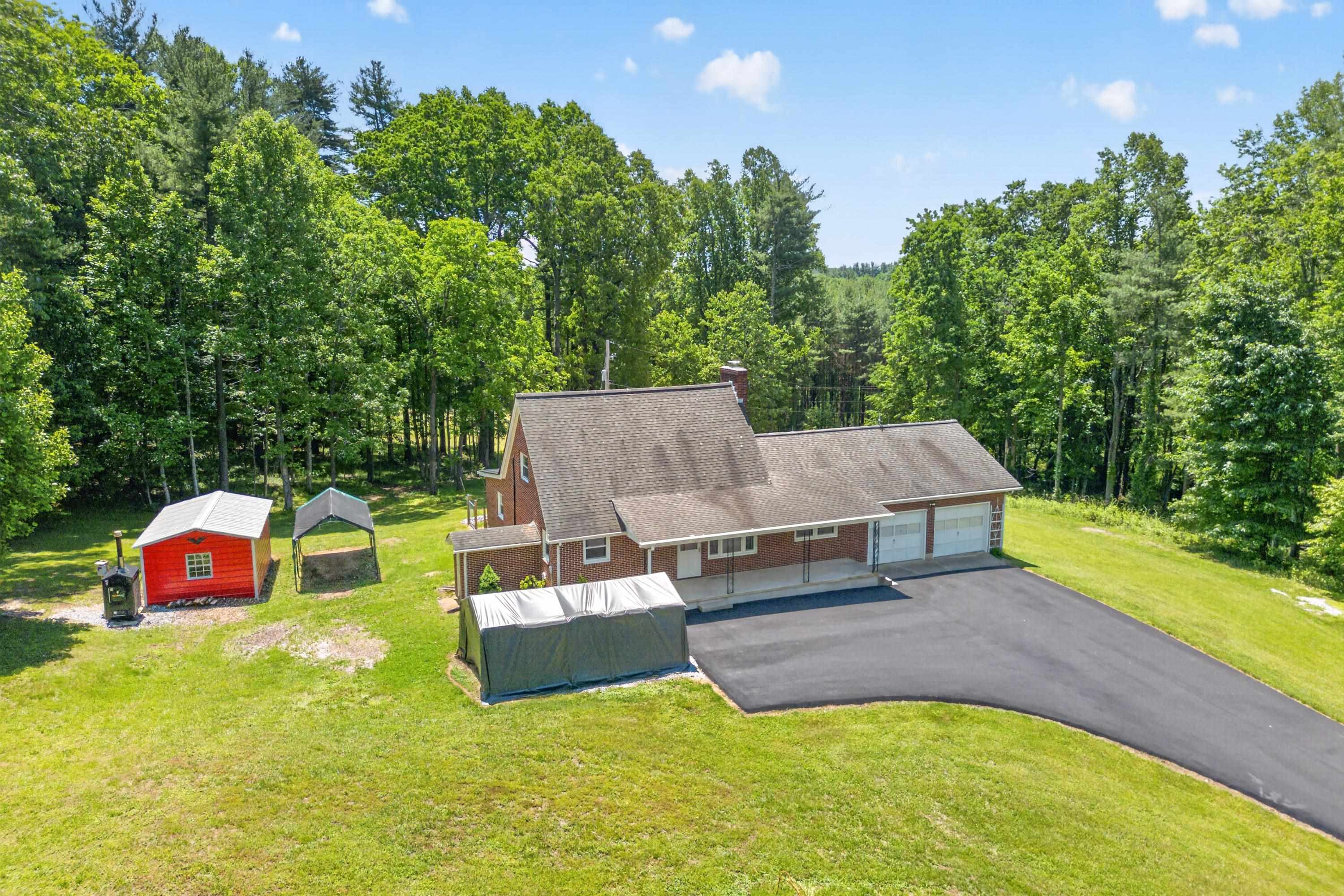 644 Daniels Run Road NE Copper Hill VA 24079