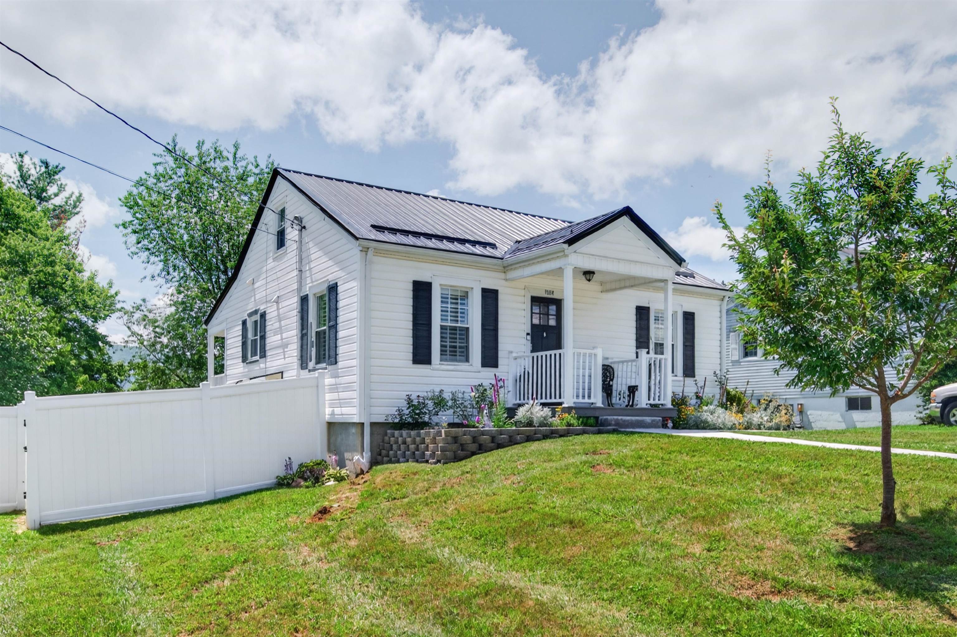 1445 W North Street Wytheville VA 24382
