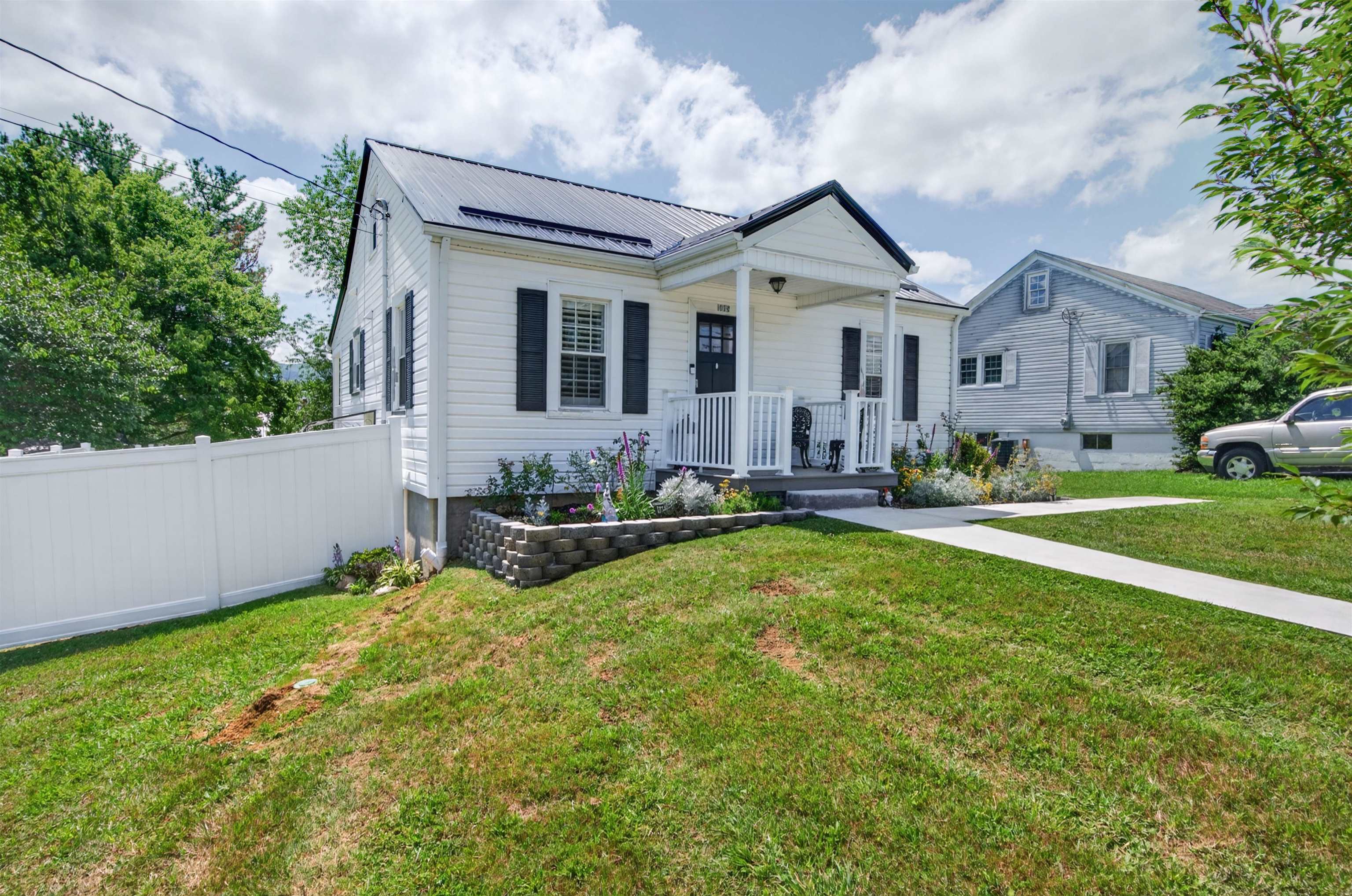 1445 W North Street Wytheville VA 24382
