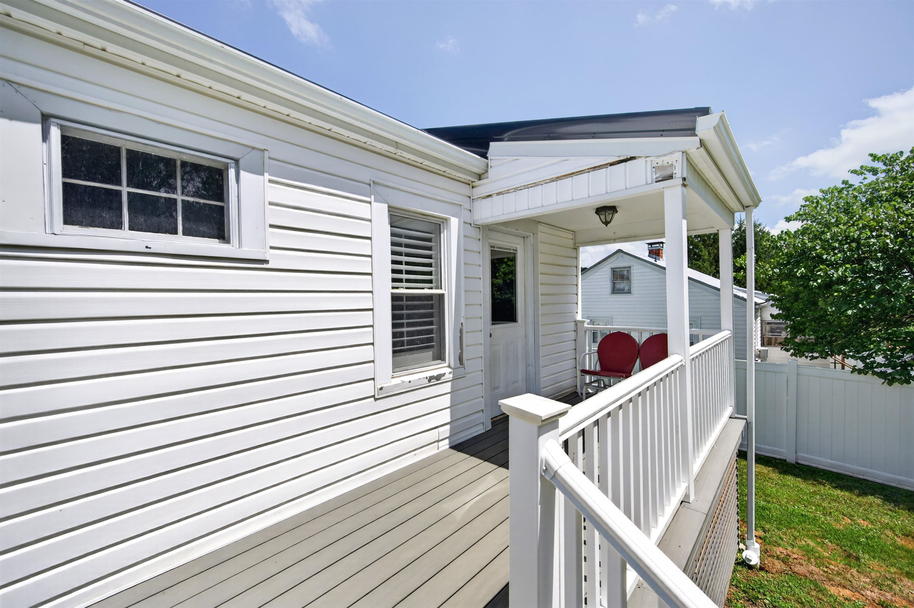 1445 W North Street Wytheville VA 24382