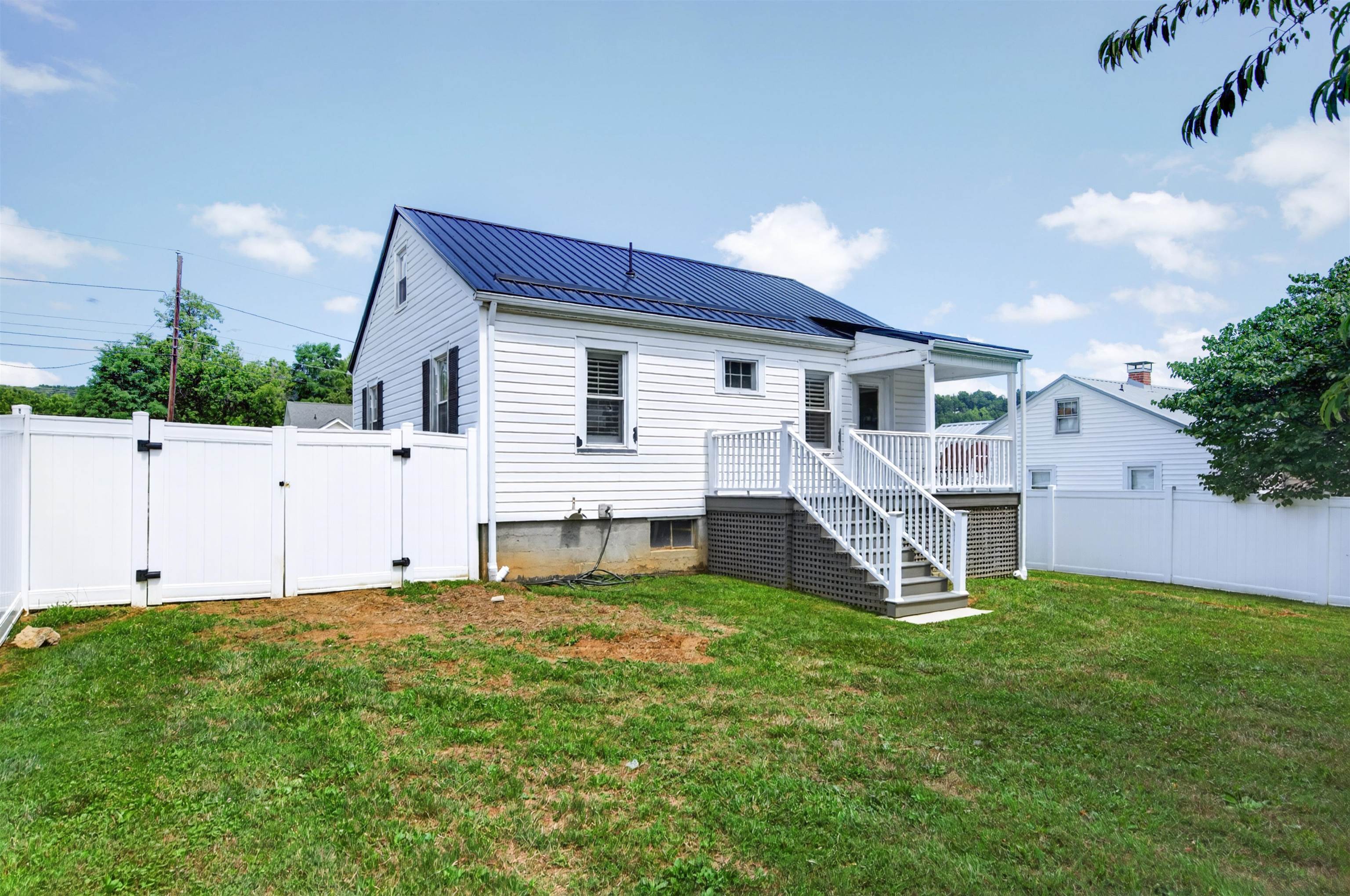 1445 W North Street Wytheville VA 24382