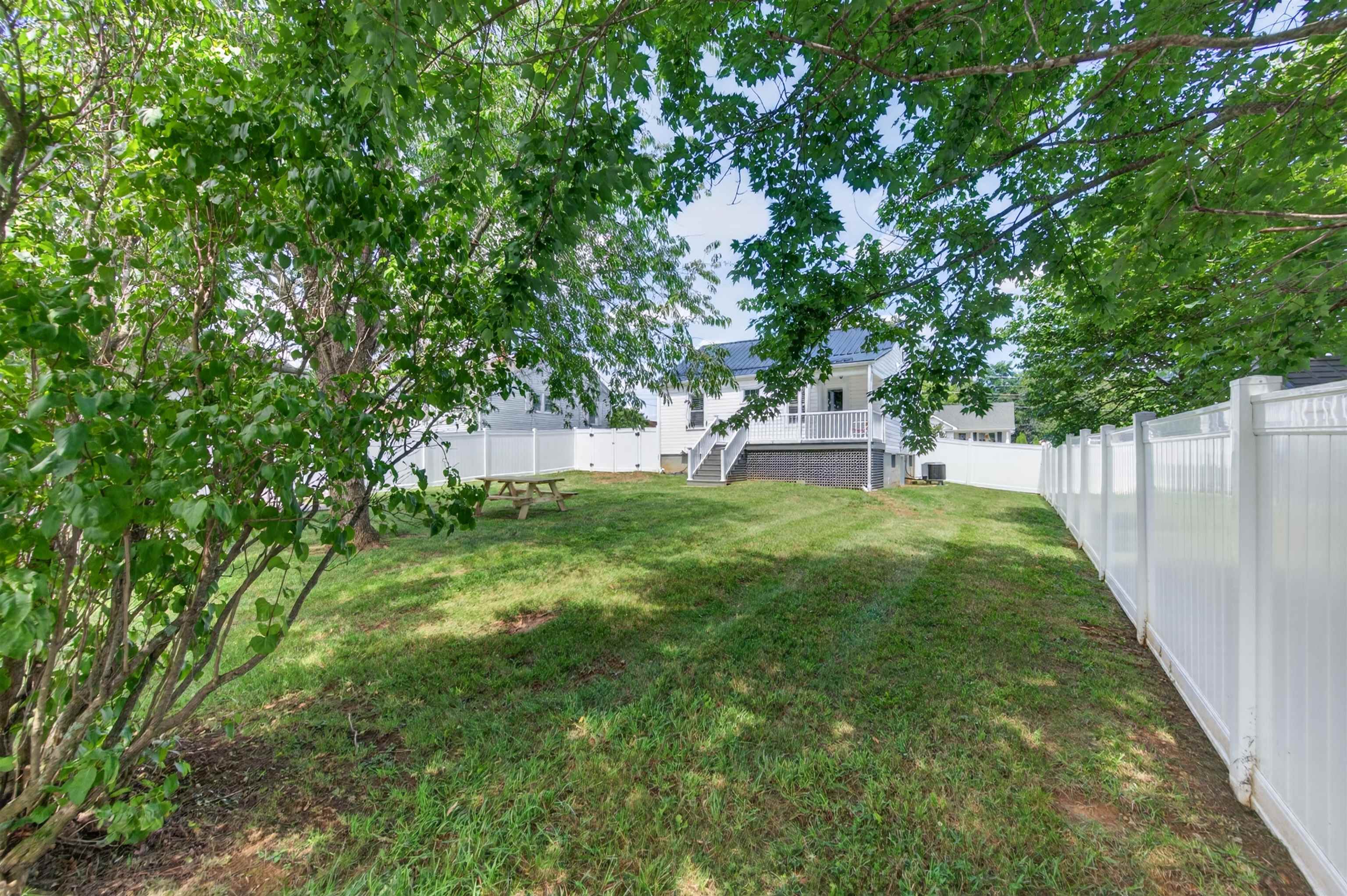1445 W North Street Wytheville VA 24382
