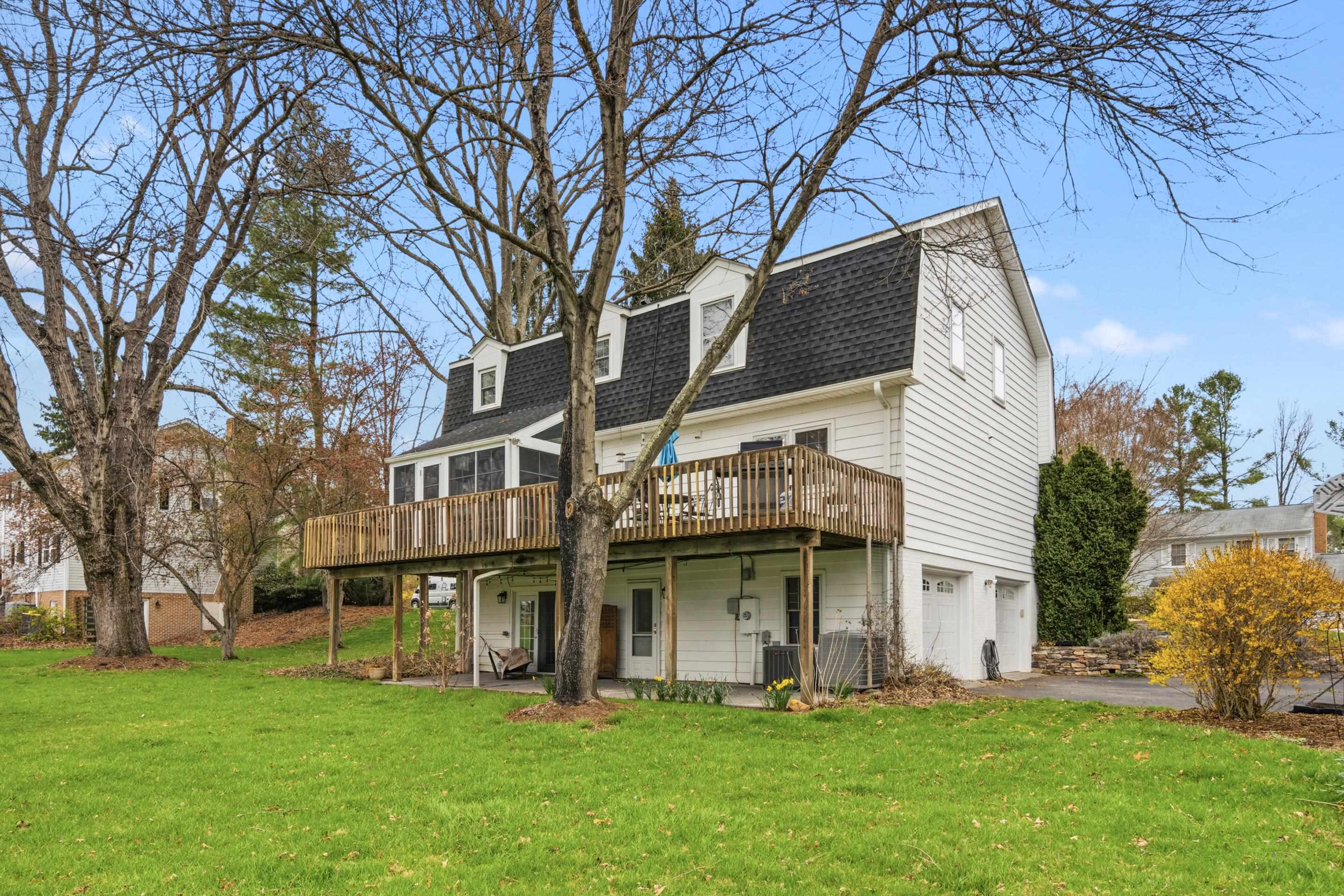 2705 Mount Vernon Lane Blacksburg VA 24060