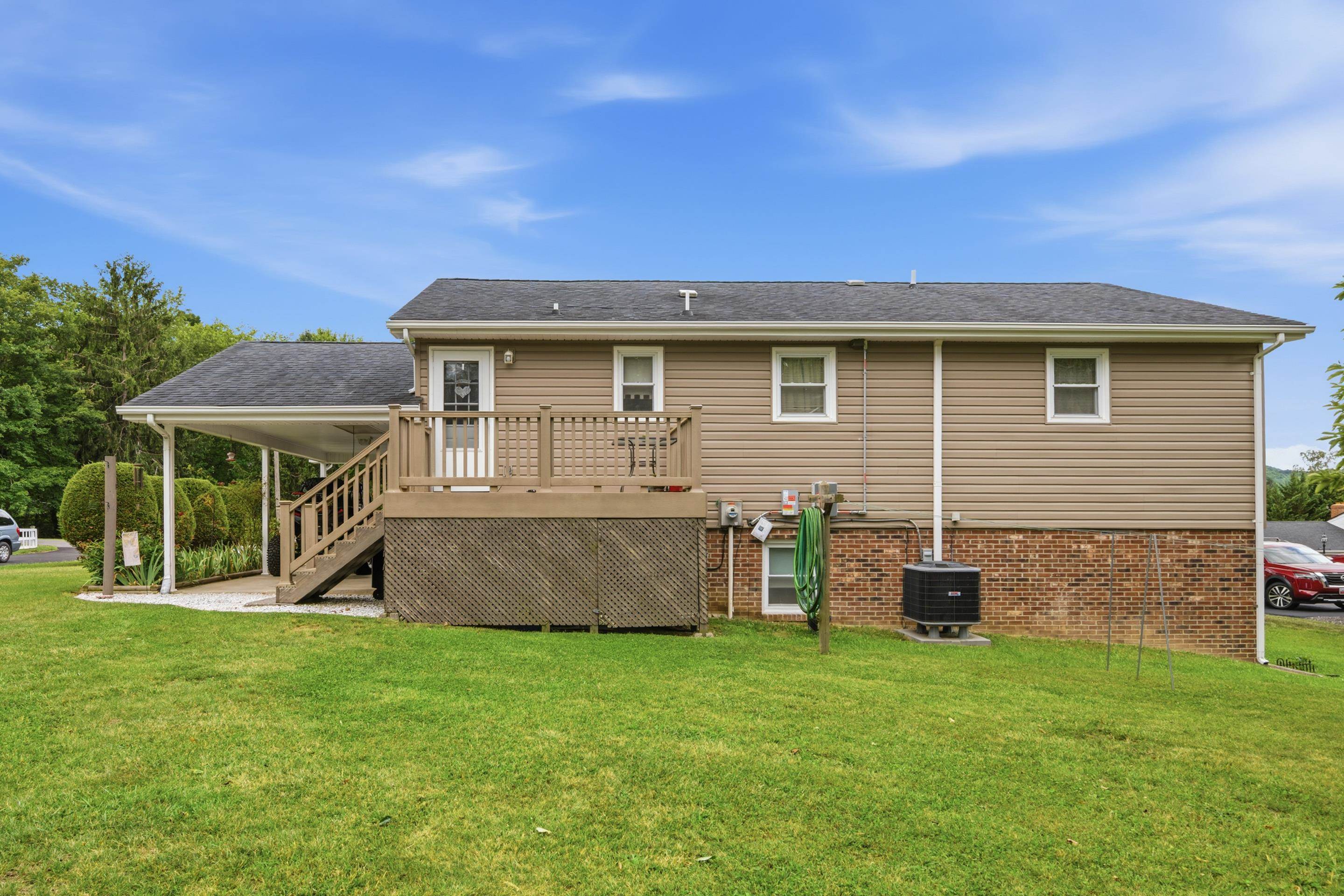 111 Caudill Street Pearisburg VA 24134