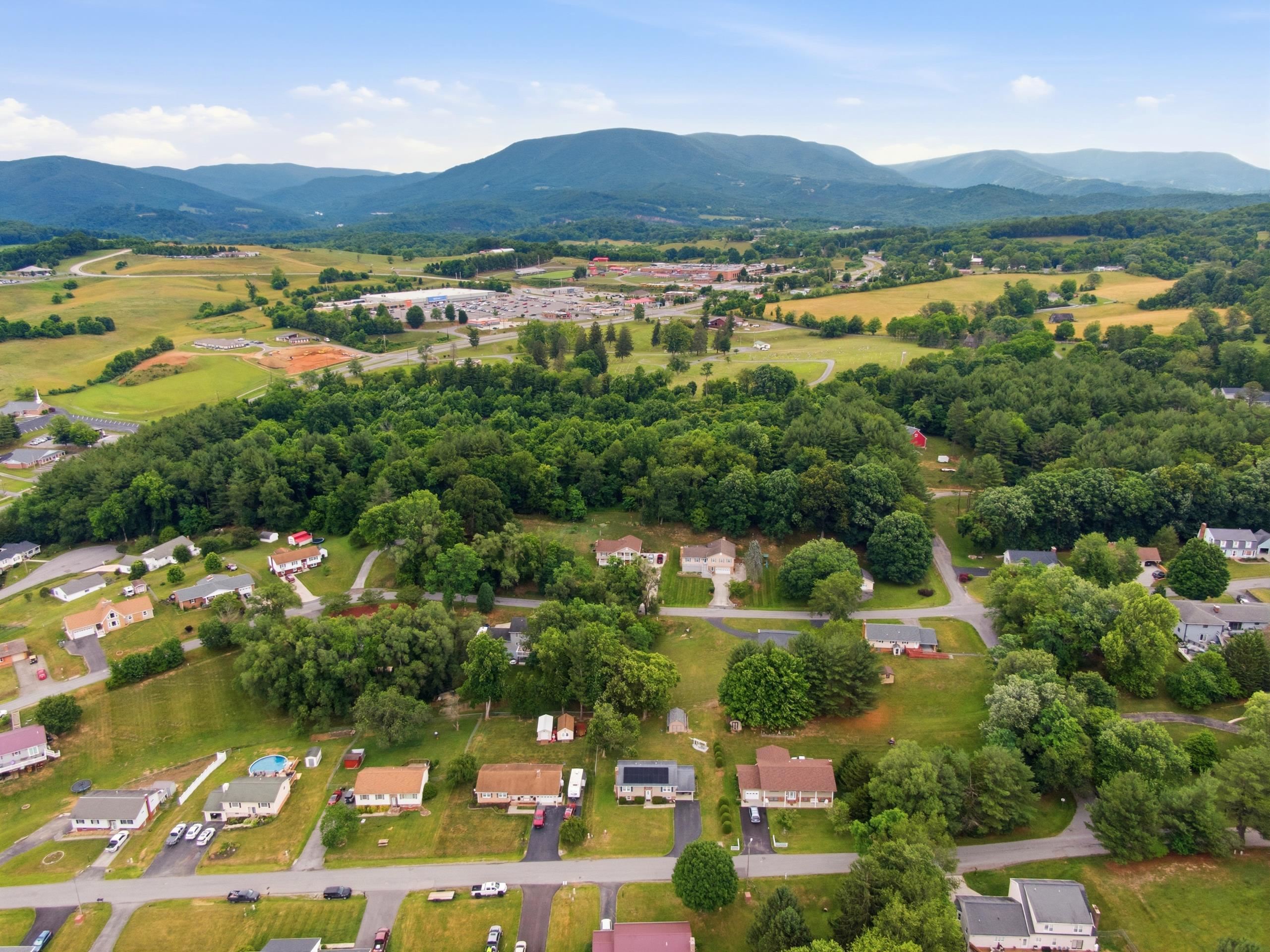 111 Caudill Street Pearisburg VA 24134