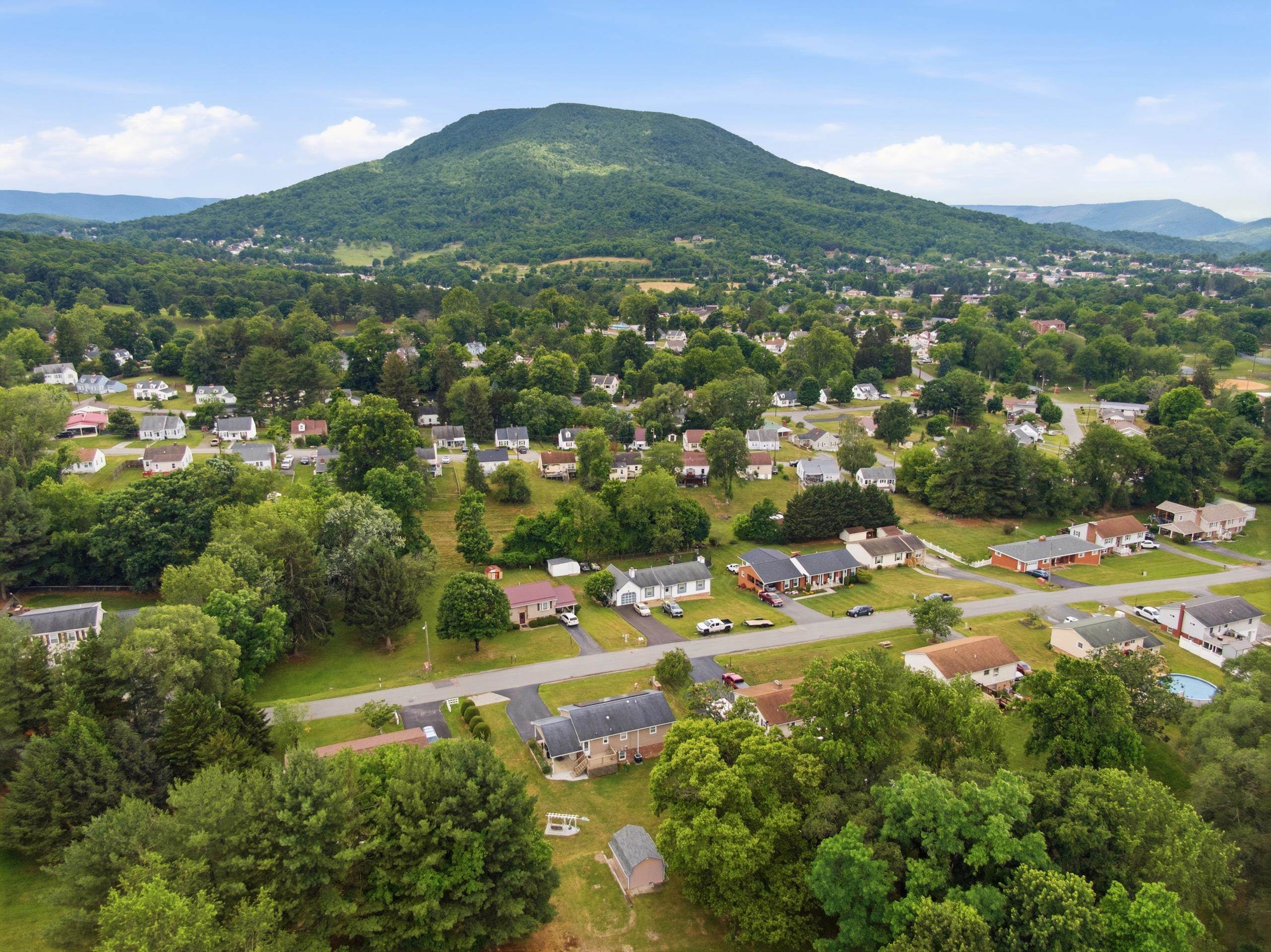 111 Caudill Street Pearisburg VA 24134