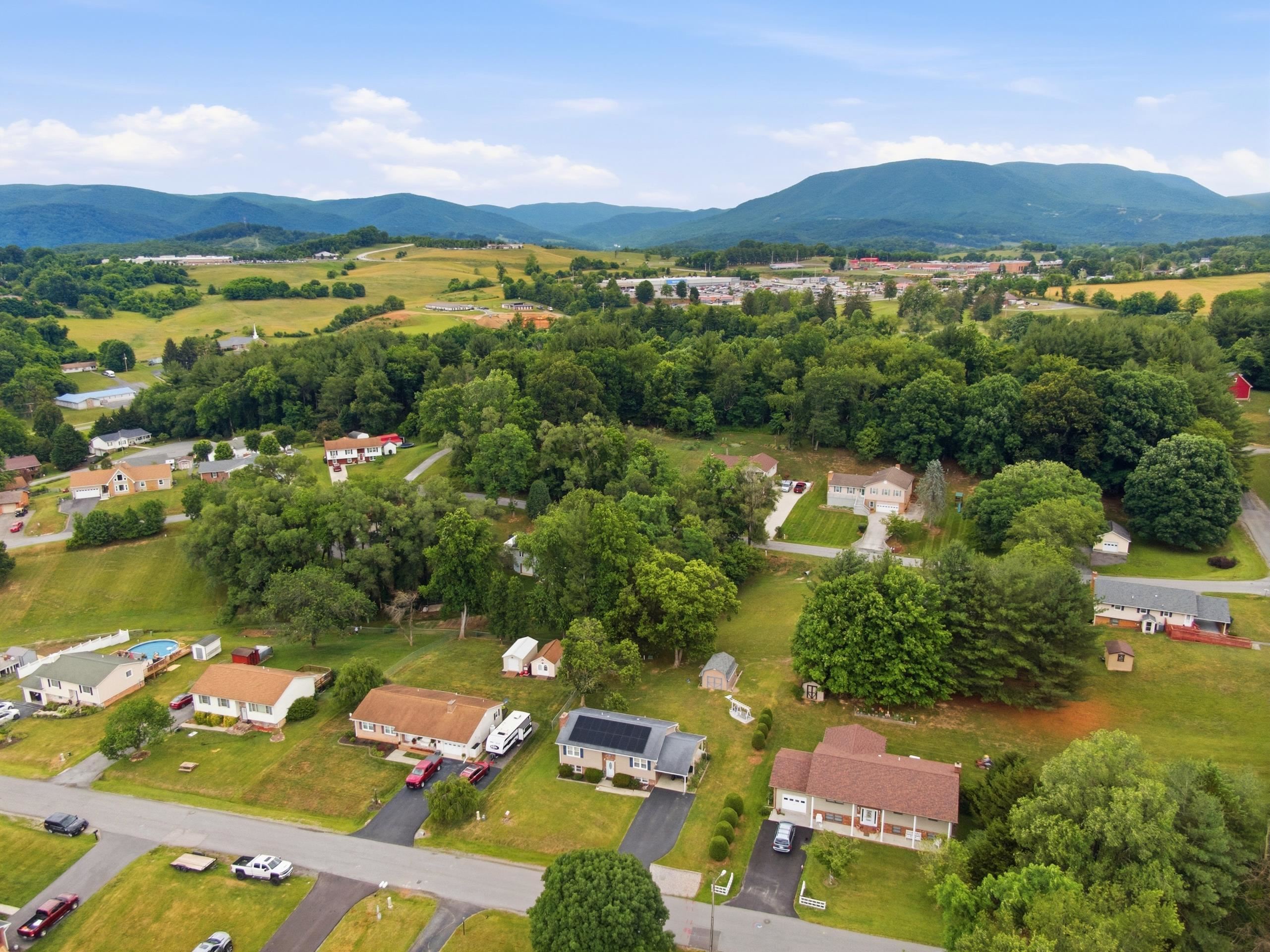 111 Caudill Street Pearisburg VA 24134