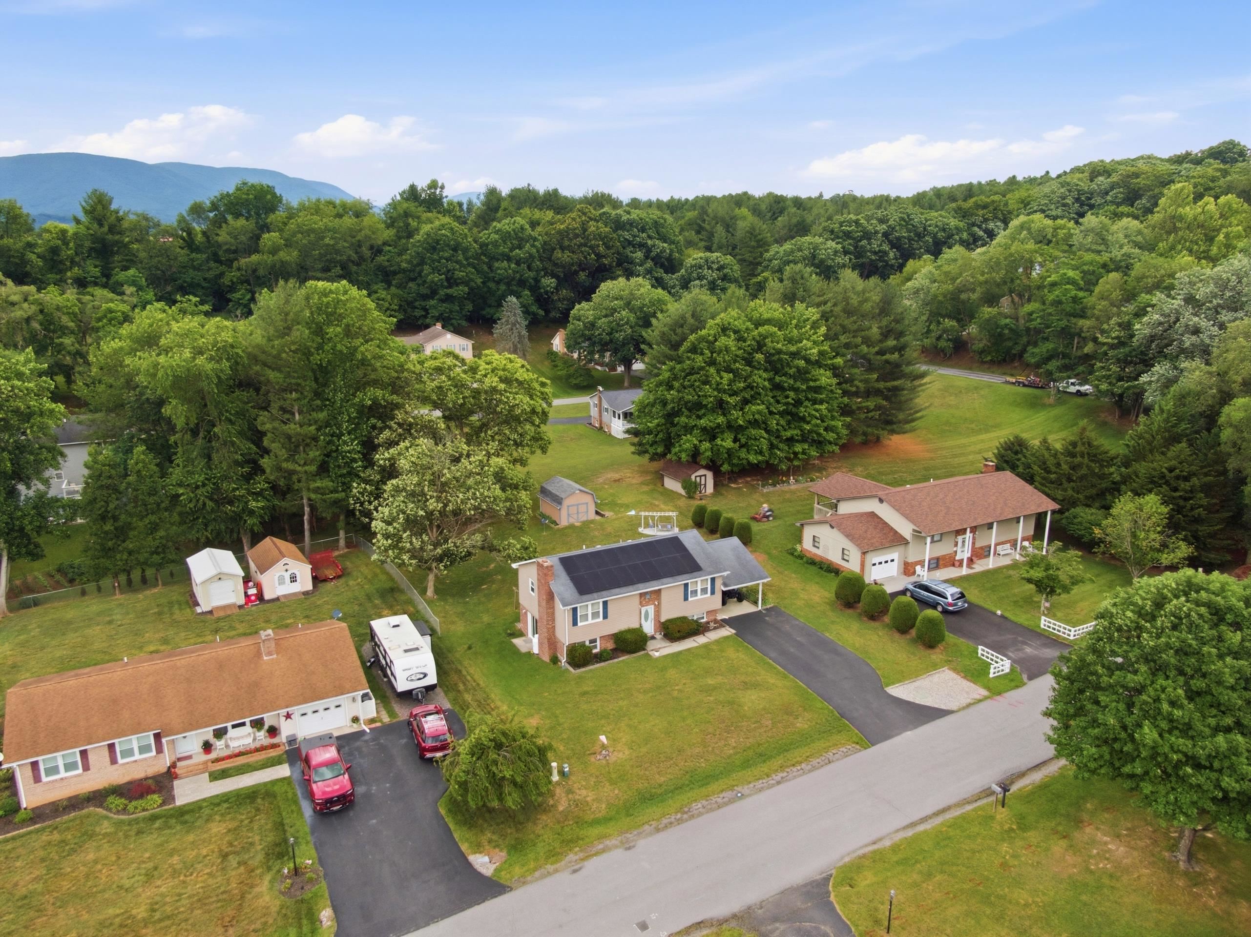 111 Caudill Street Pearisburg VA 24134