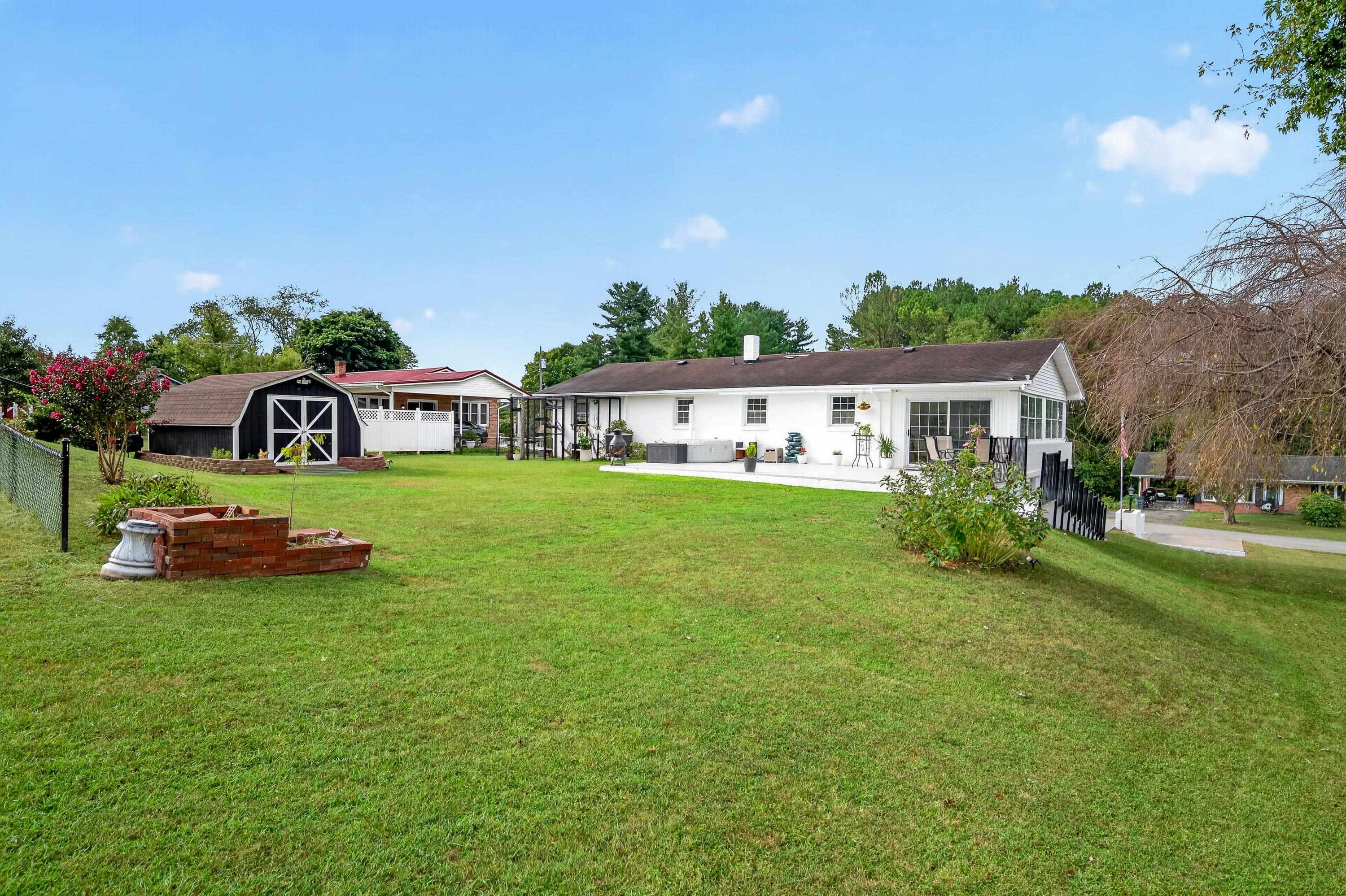 6638 Riverview Drive Fairlawn VA 24141