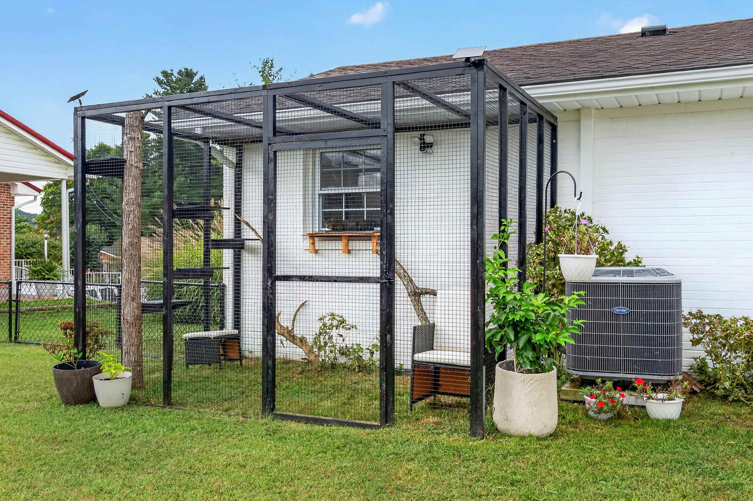 6638 Riverview Drive Fairlawn VA 24141