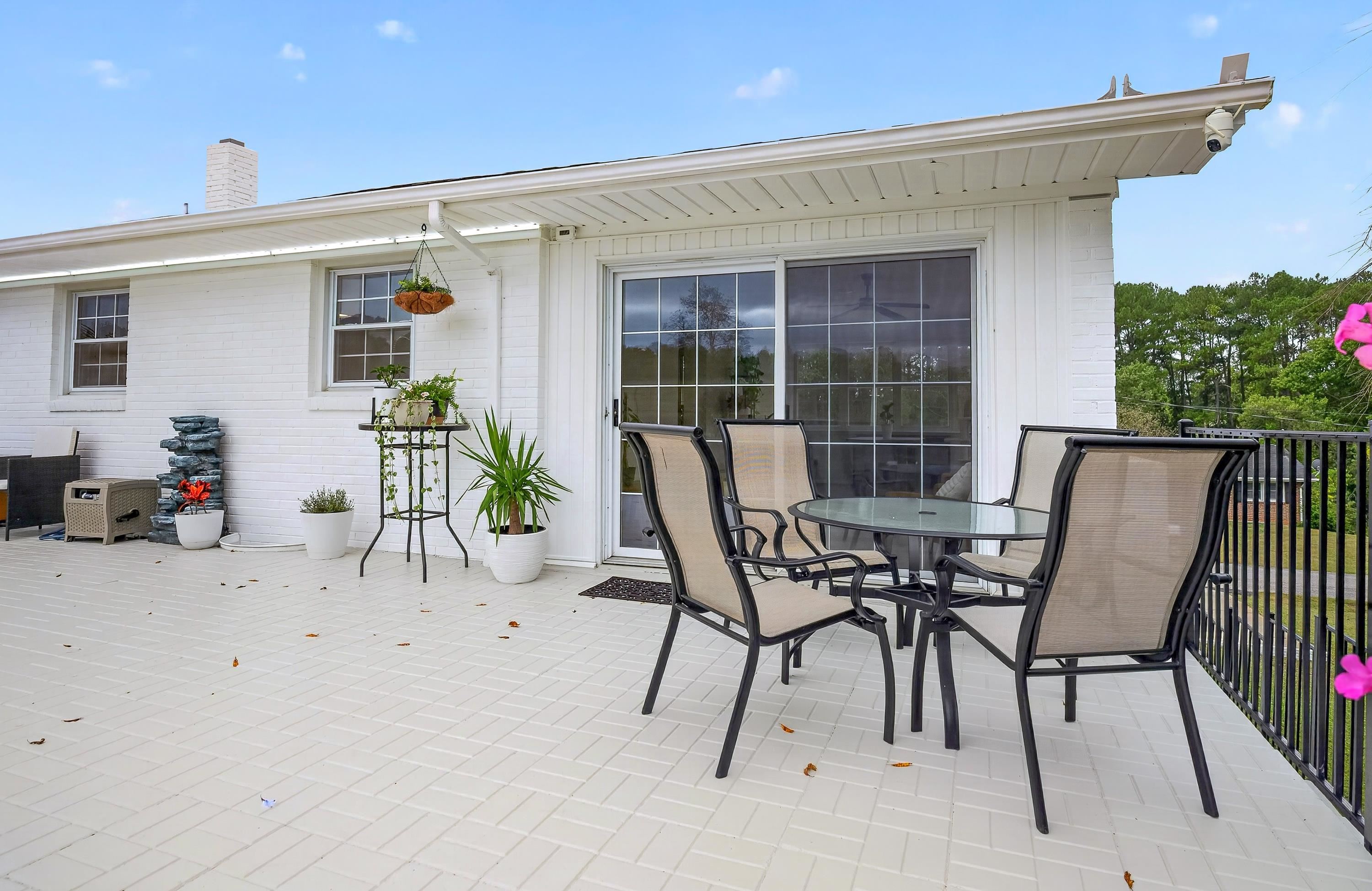 6638 Riverview Drive Fairlawn VA 24141
