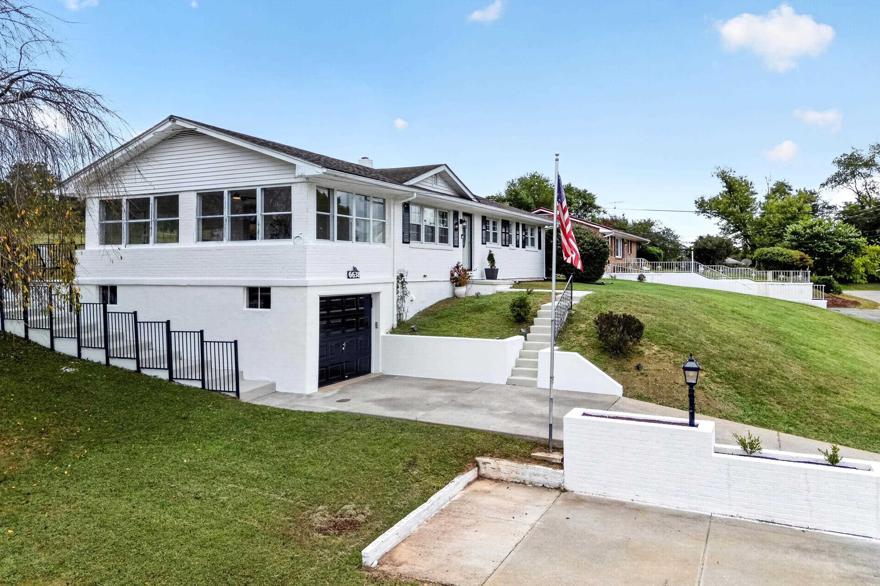 6638 Riverview Drive Fairlawn VA 24141
