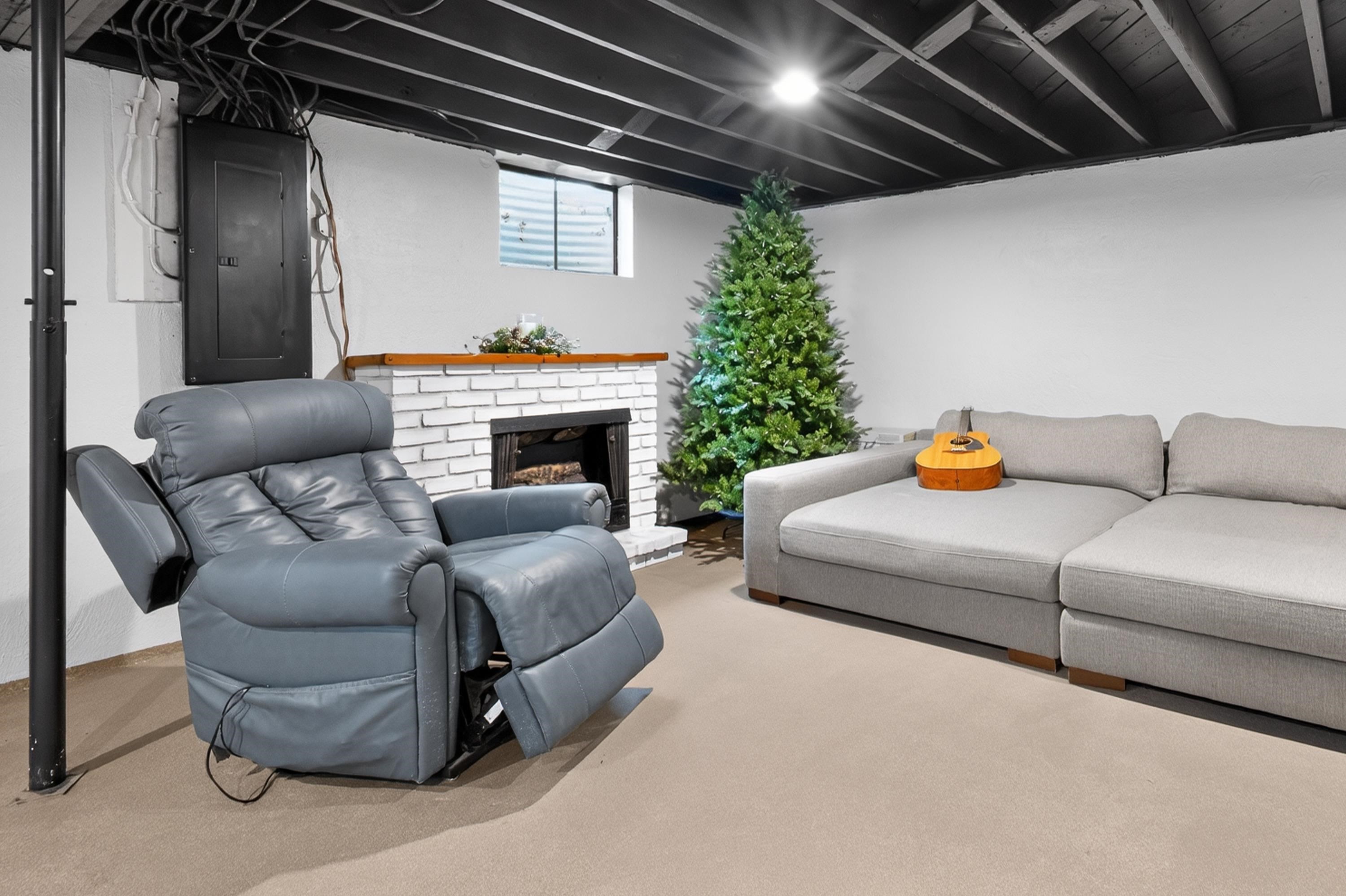 6638 Riverview Drive Fairlawn VA 24141