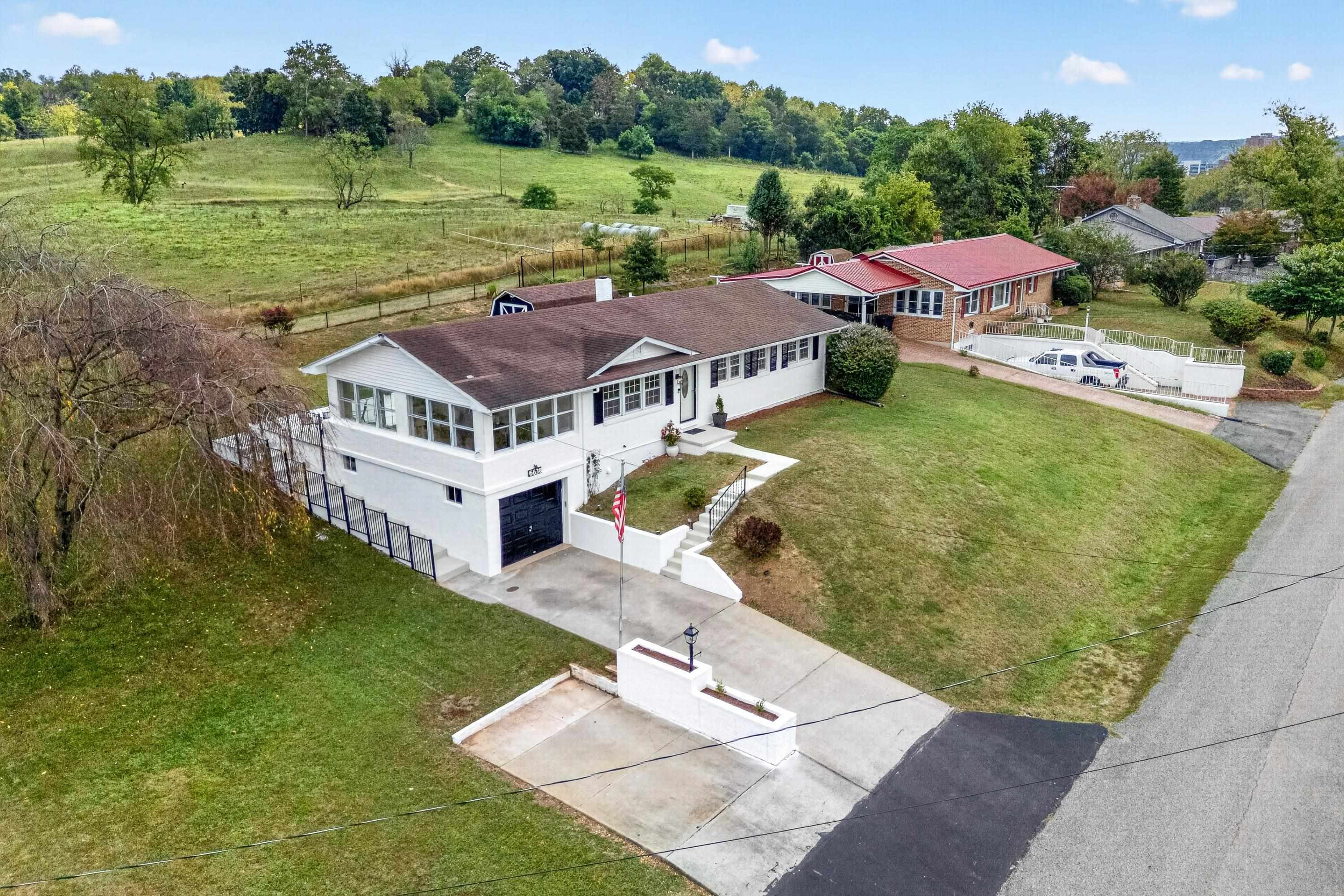 6638 Riverview Drive Fairlawn VA 24141