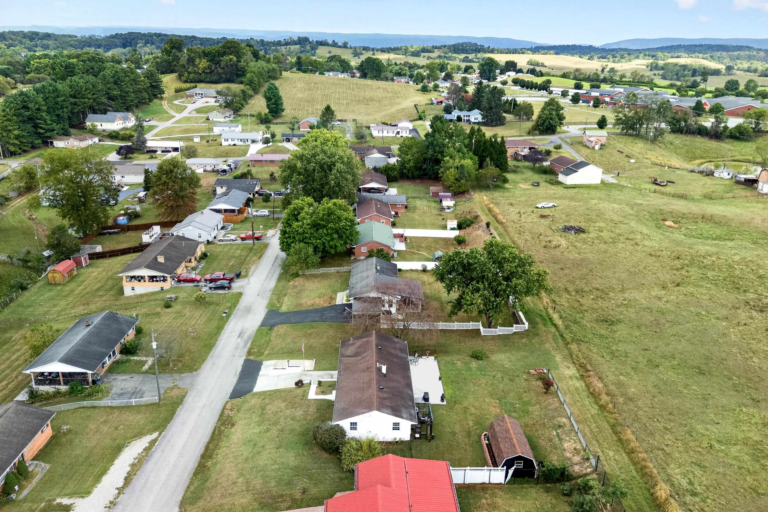 6638 Riverview Drive Fairlawn VA 24141