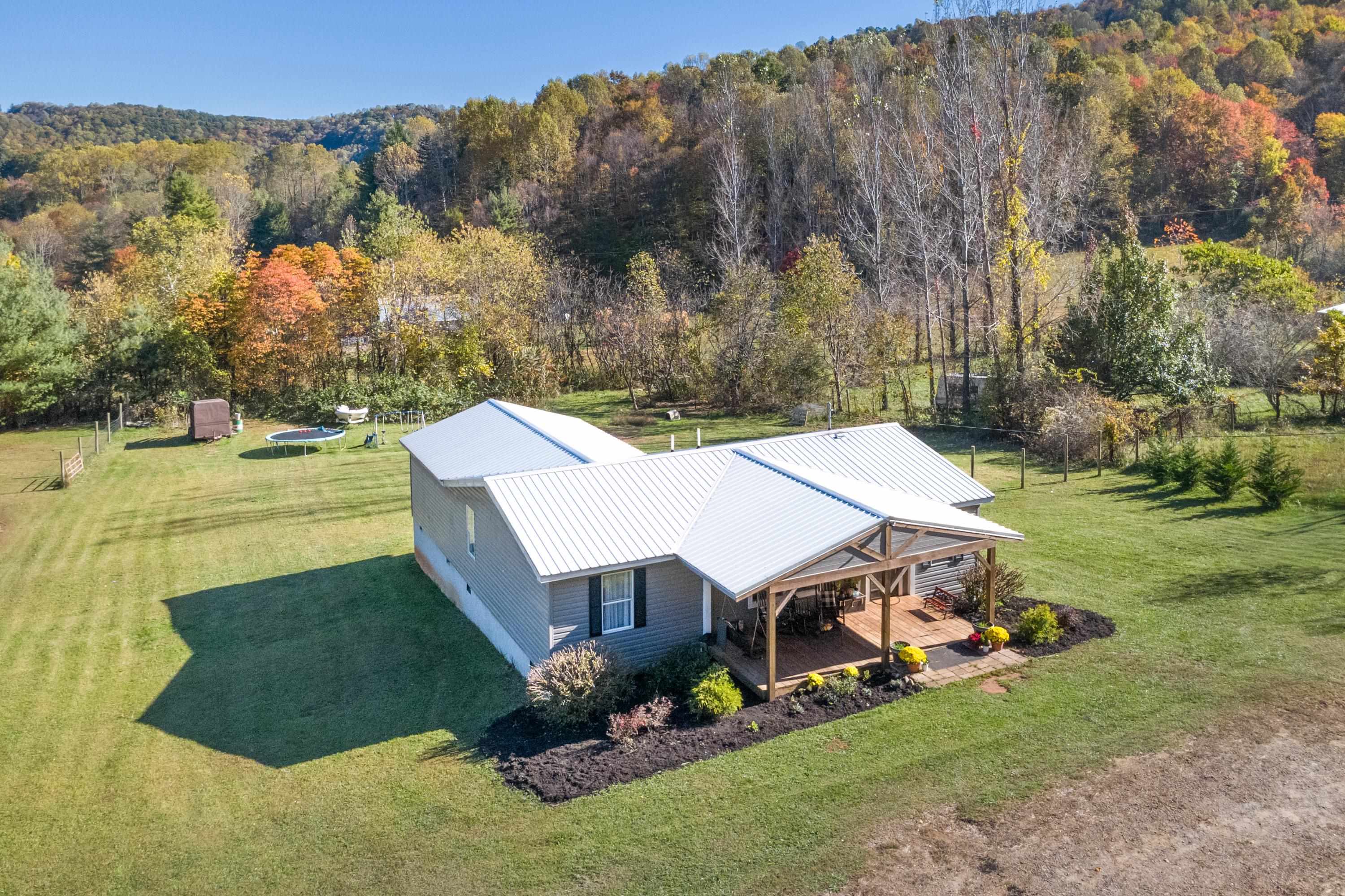 1755 Union School Road SW Floyd VA 24091